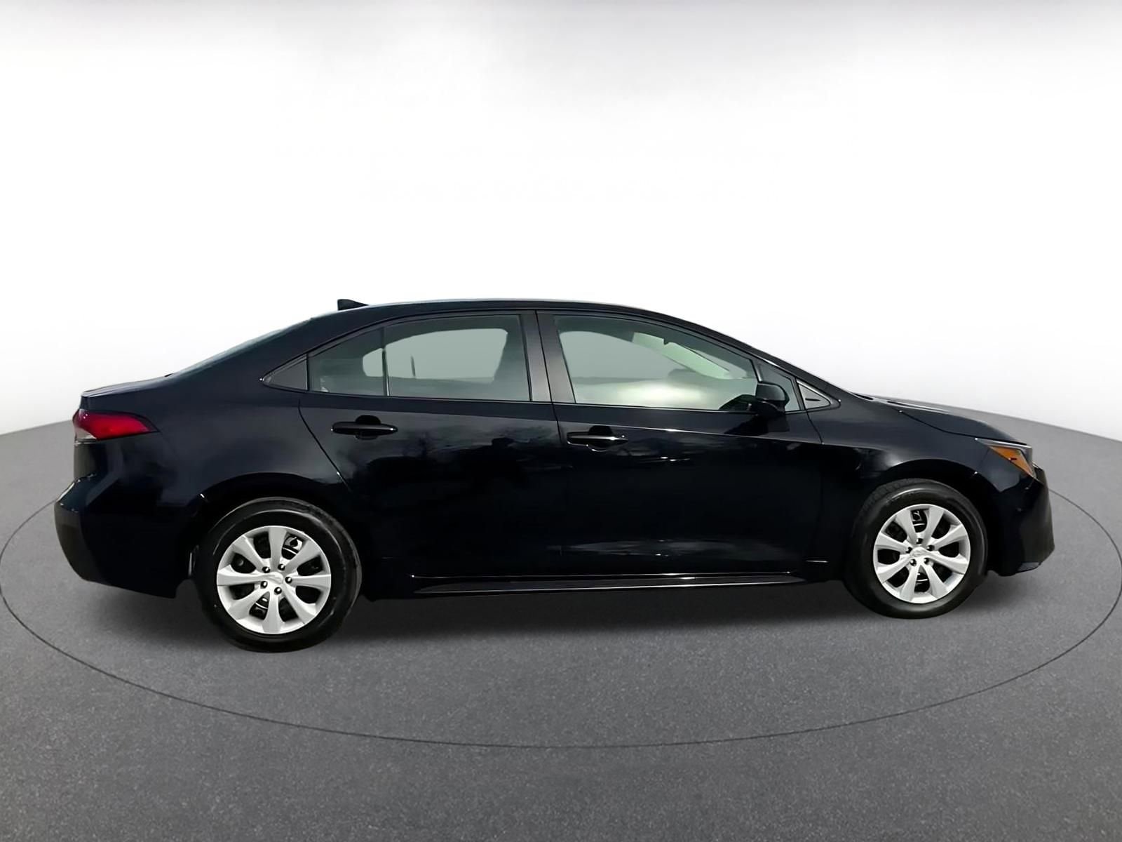 Thumbnail: 2025 Toyota Corolla - 16