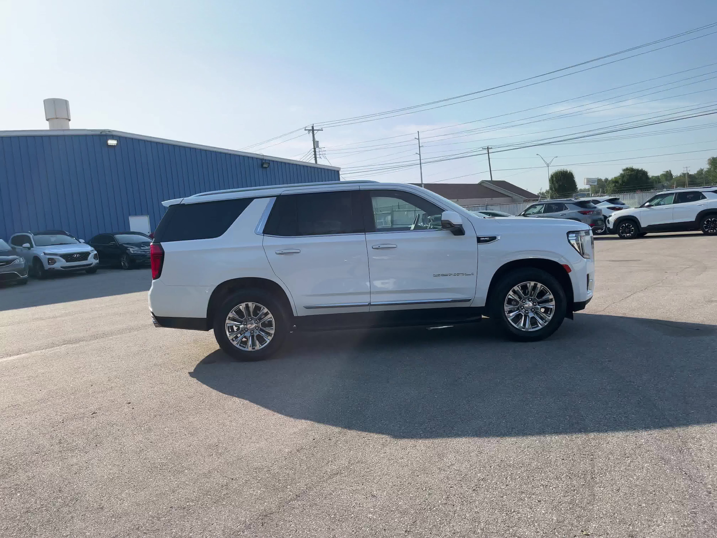 2023 GMC Yukon Denali 16