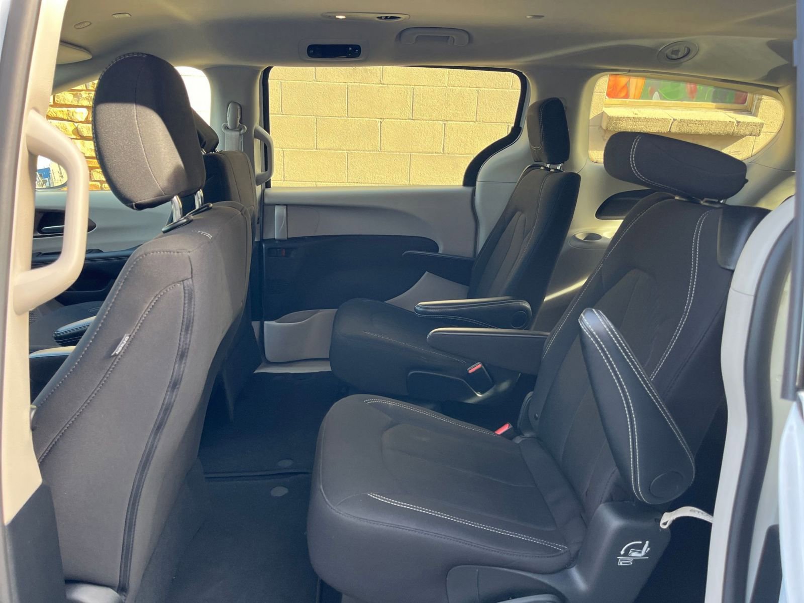 Thumbnail: 2024 Chrysler Voyager - 25