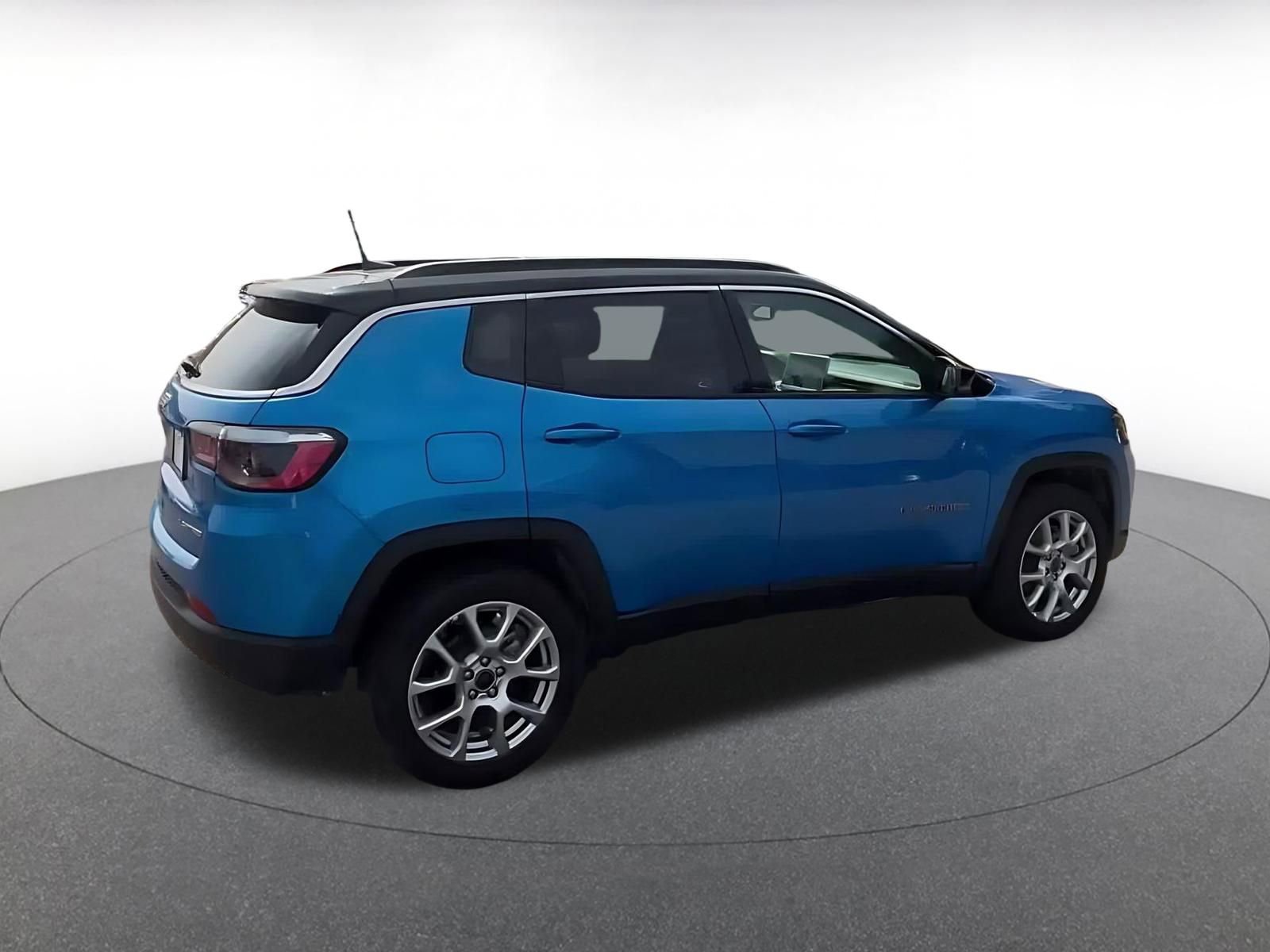 Thumbnail: 2025 Jeep Compass - 14