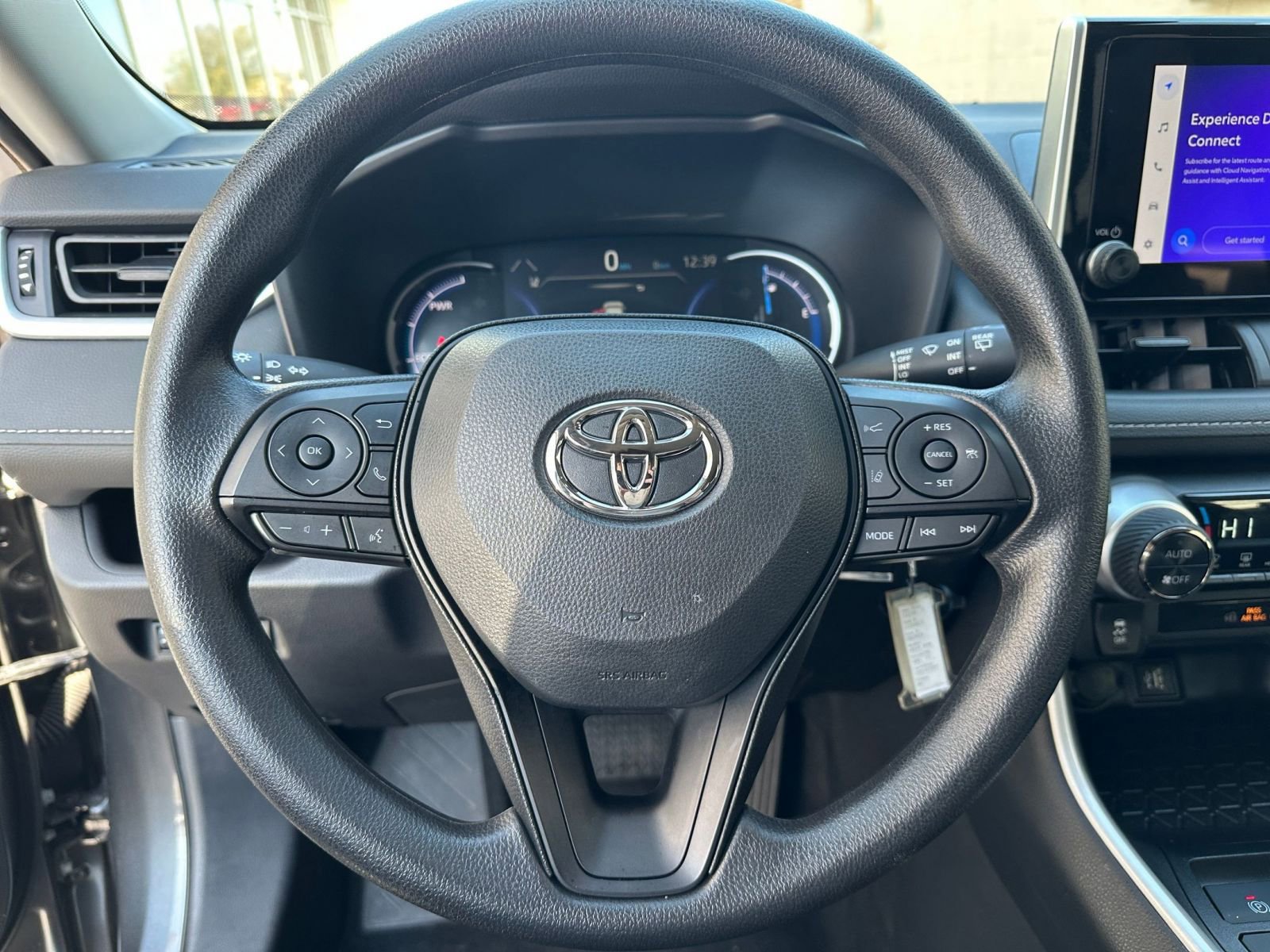 Thumbnail: 2025 Toyota RAV4 - 27