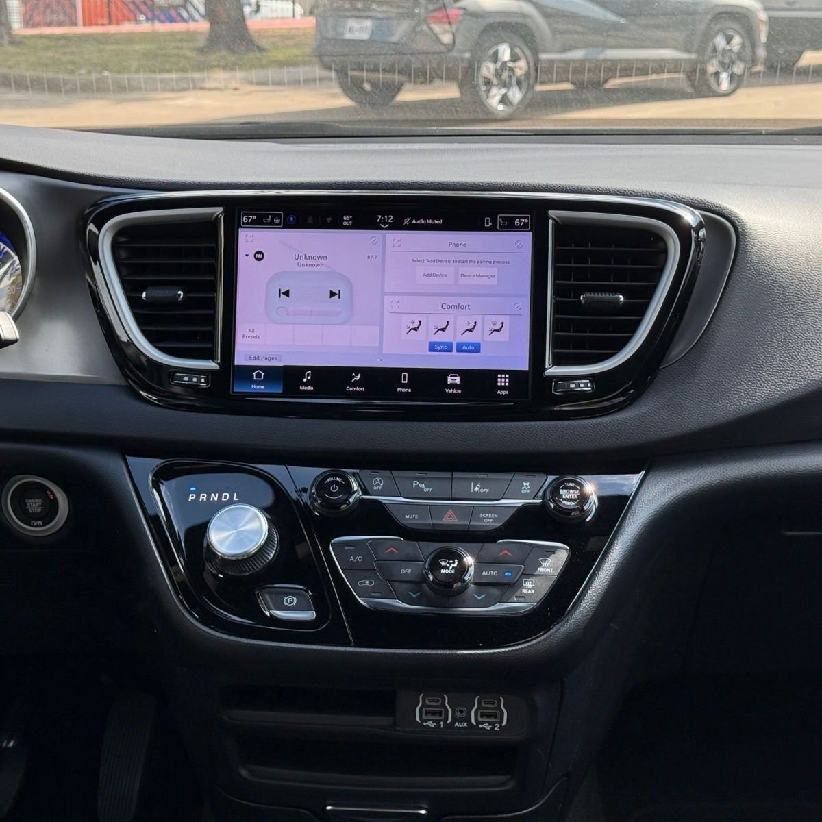 Thumbnail: 2025 Chrysler Pacifica - 17