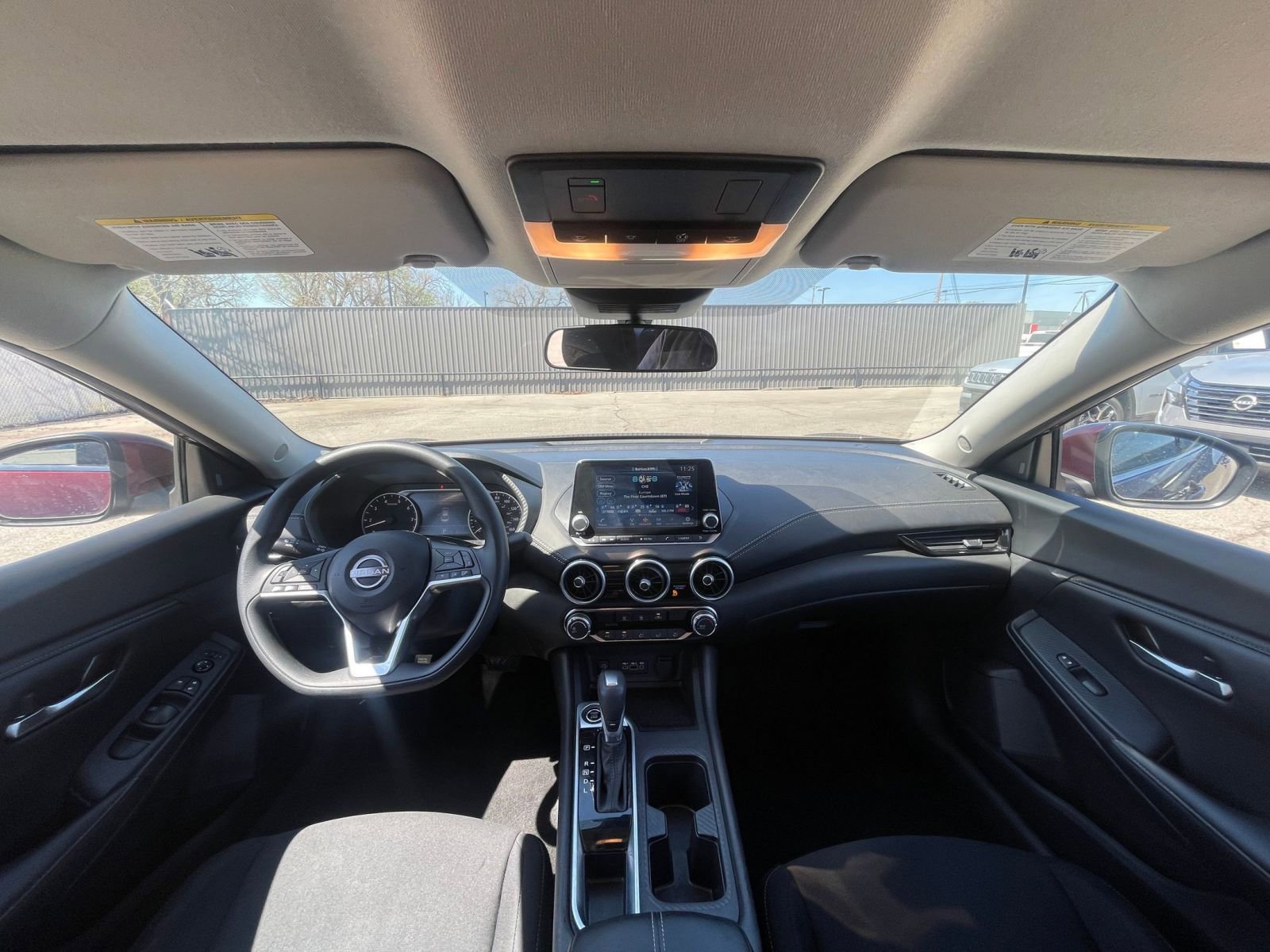 Thumbnail: 2025 Nissan Sentra - 32