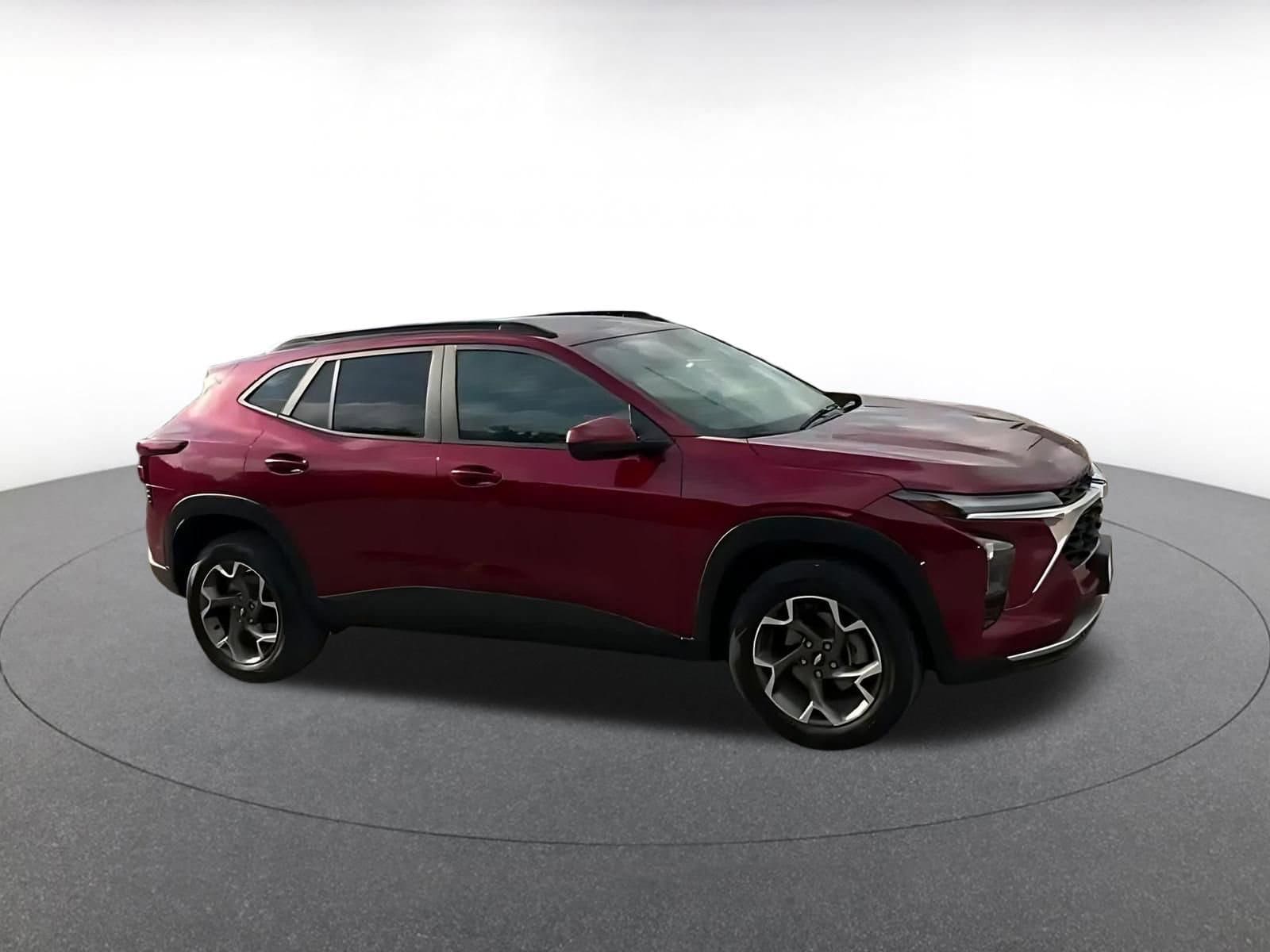 Thumbnail: 2025 Chevrolet Trax - 2