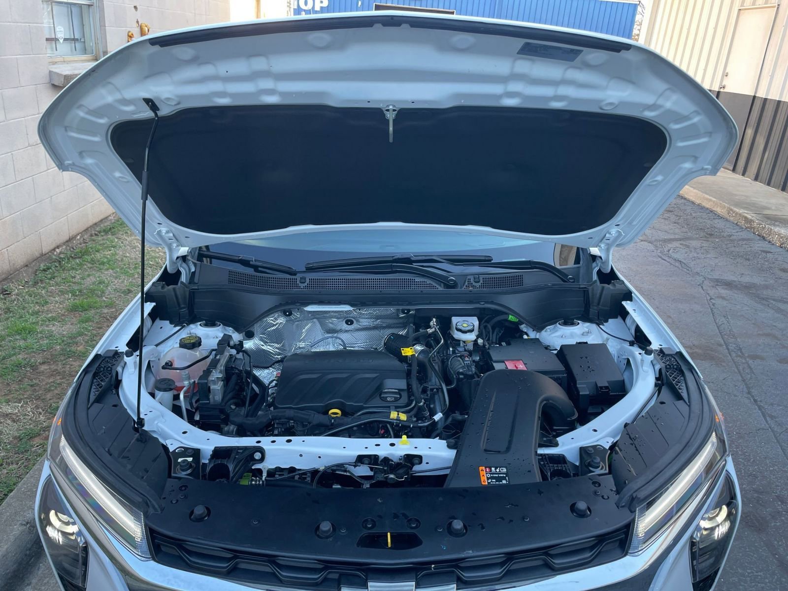 Thumbnail: 2025 Chevrolet Trax - 31