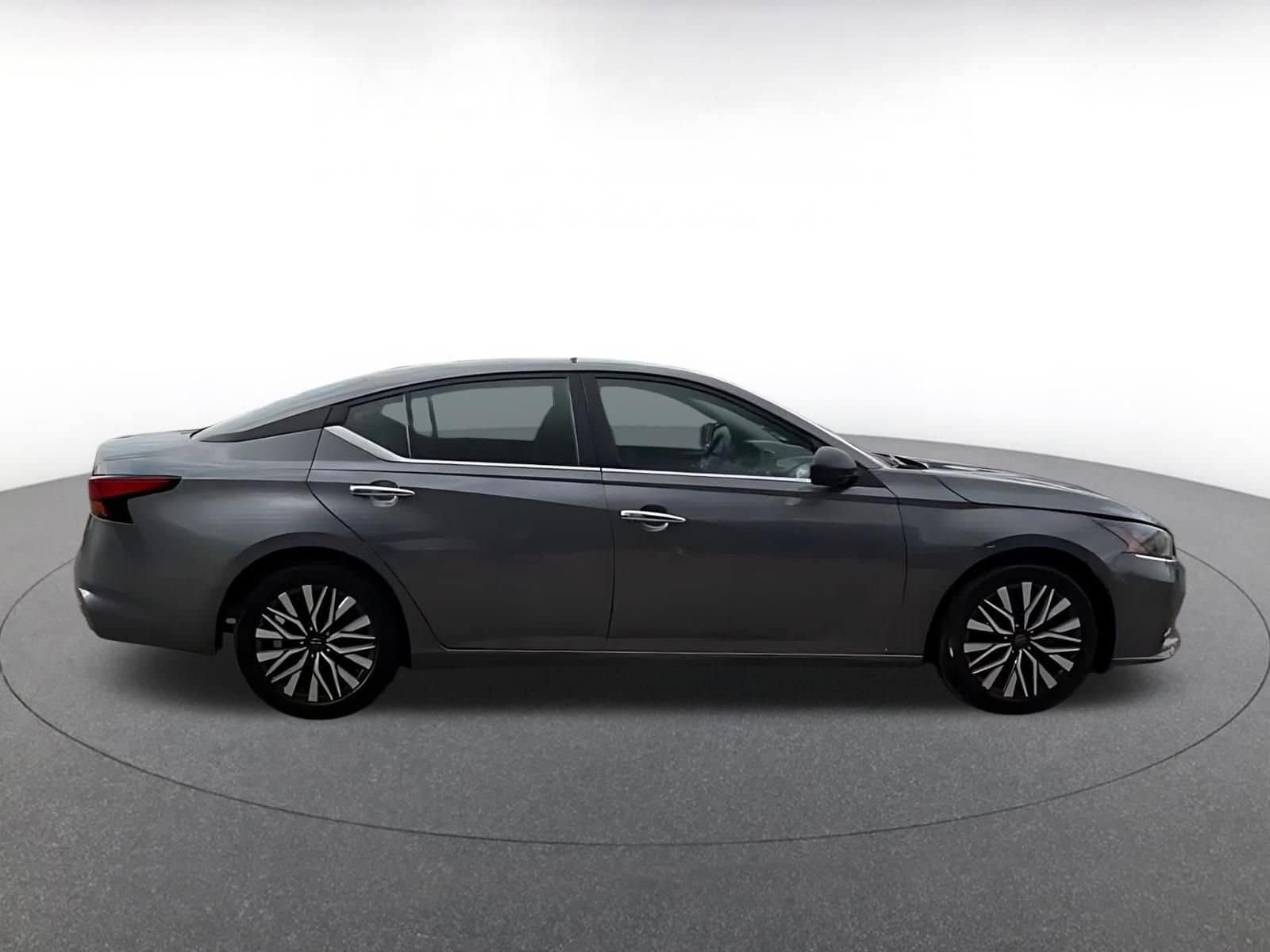 Thumbnail: 2025 Nissan Altima - 16