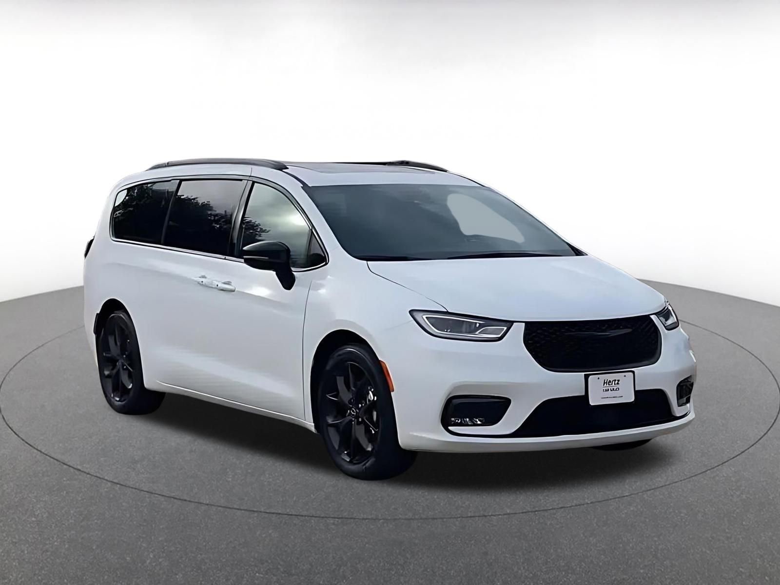 Thumbnail: 2025 Chrysler Pacifica - 3