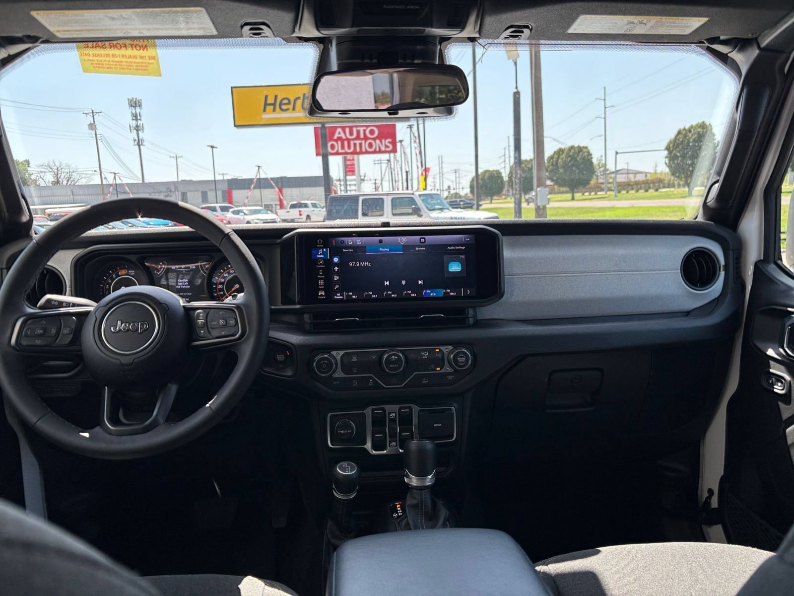 Thumbnail: 2025 Jeep Wrangler - 32