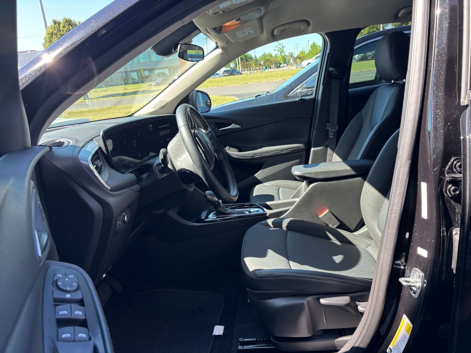Thumbnail: 2025 Buick Encore GX - 25