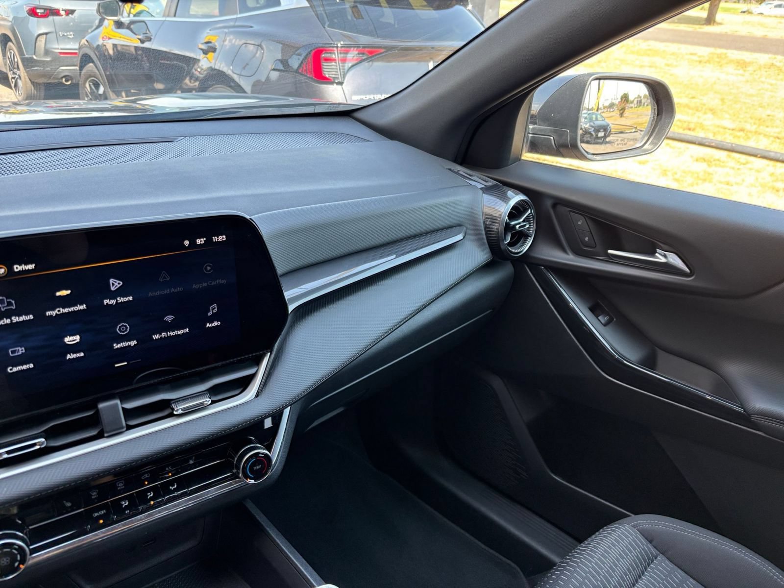 Thumbnail: 2025 Chevrolet Equinox - 35
