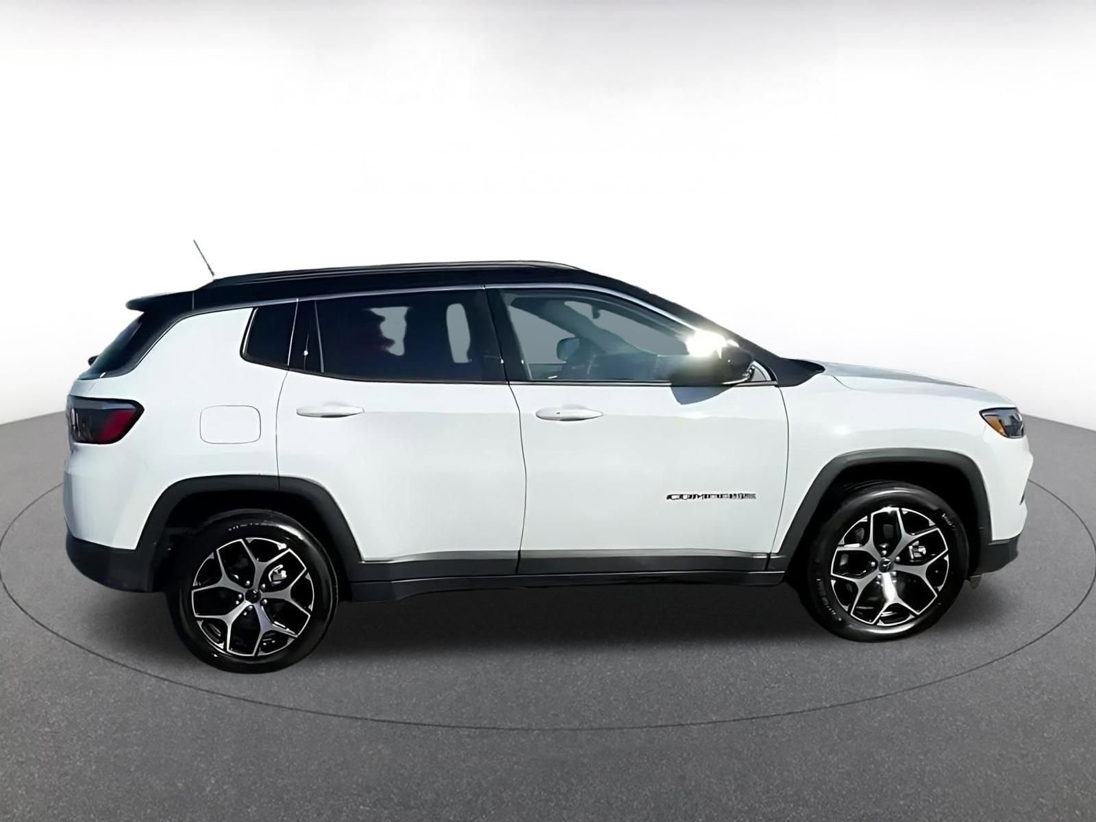 Thumbnail: 2025 Jeep Compass - 15