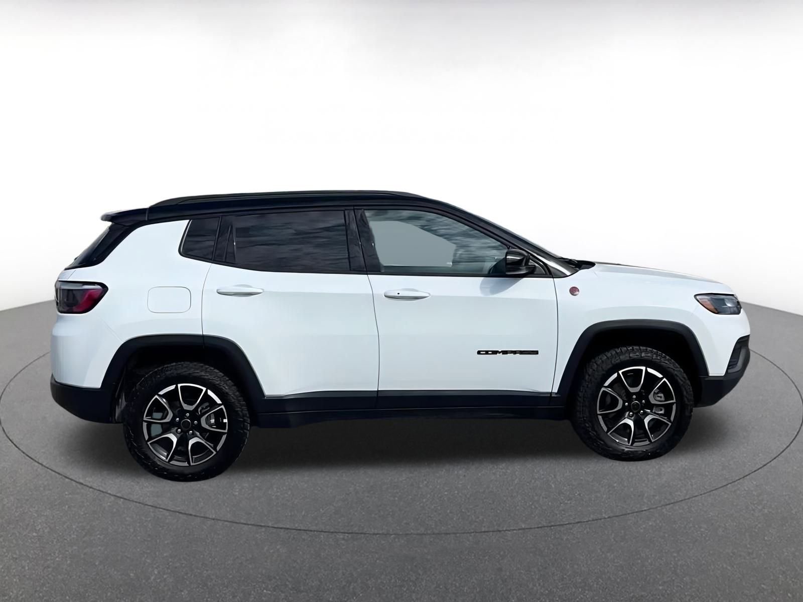 Thumbnail: 2025 Jeep Compass - 16