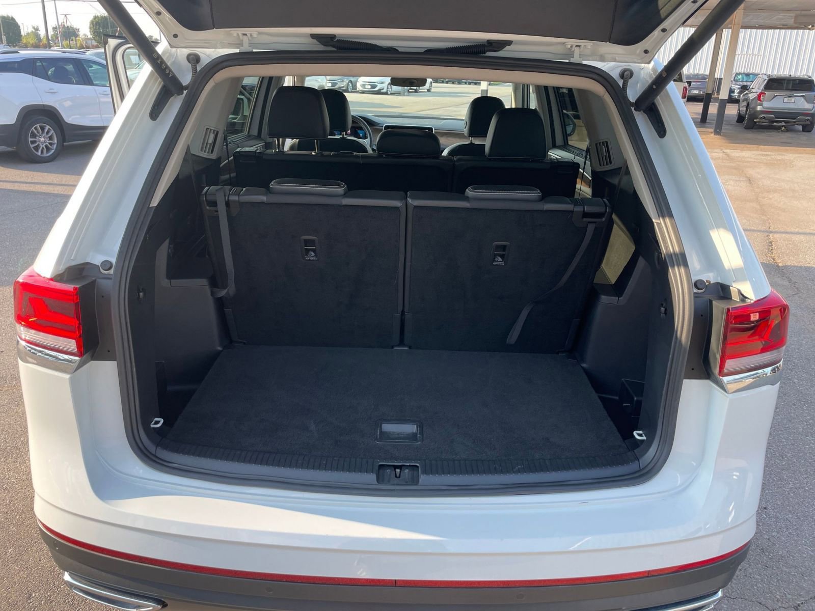 Thumbnail: 2024 Volkswagen Atlas - 31