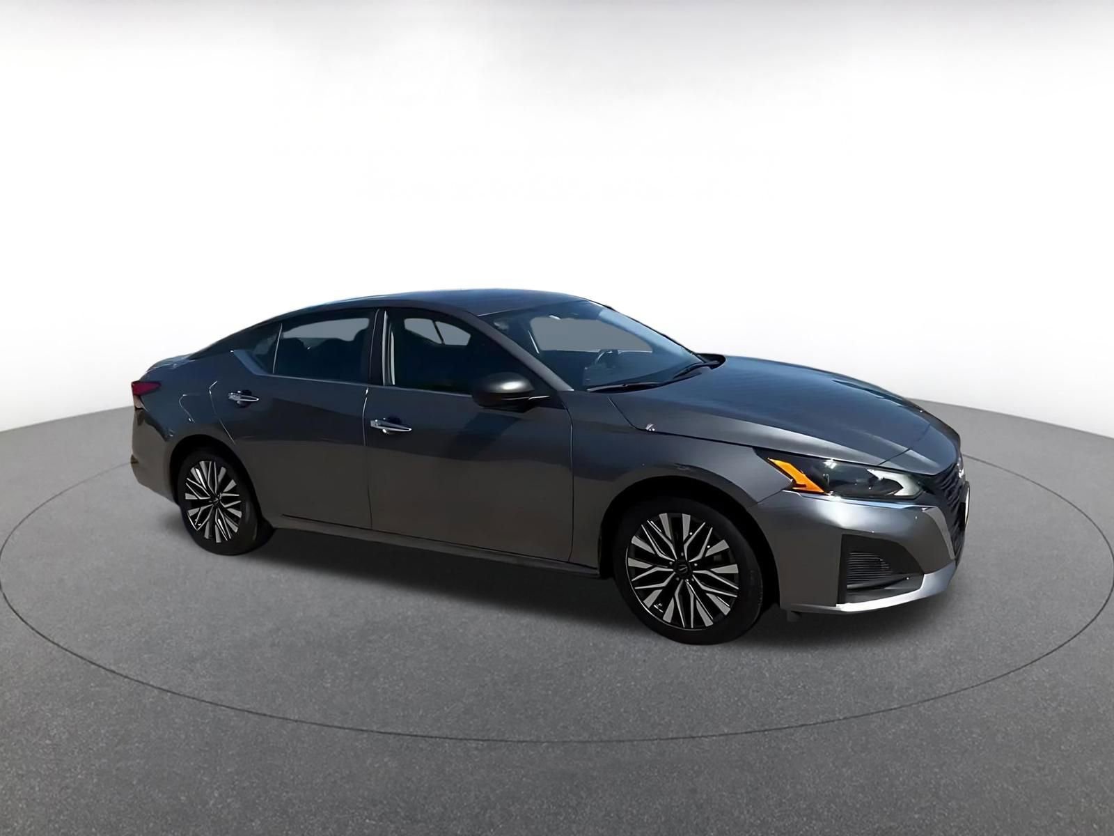 Thumbnail: 2025 Nissan Altima - 2