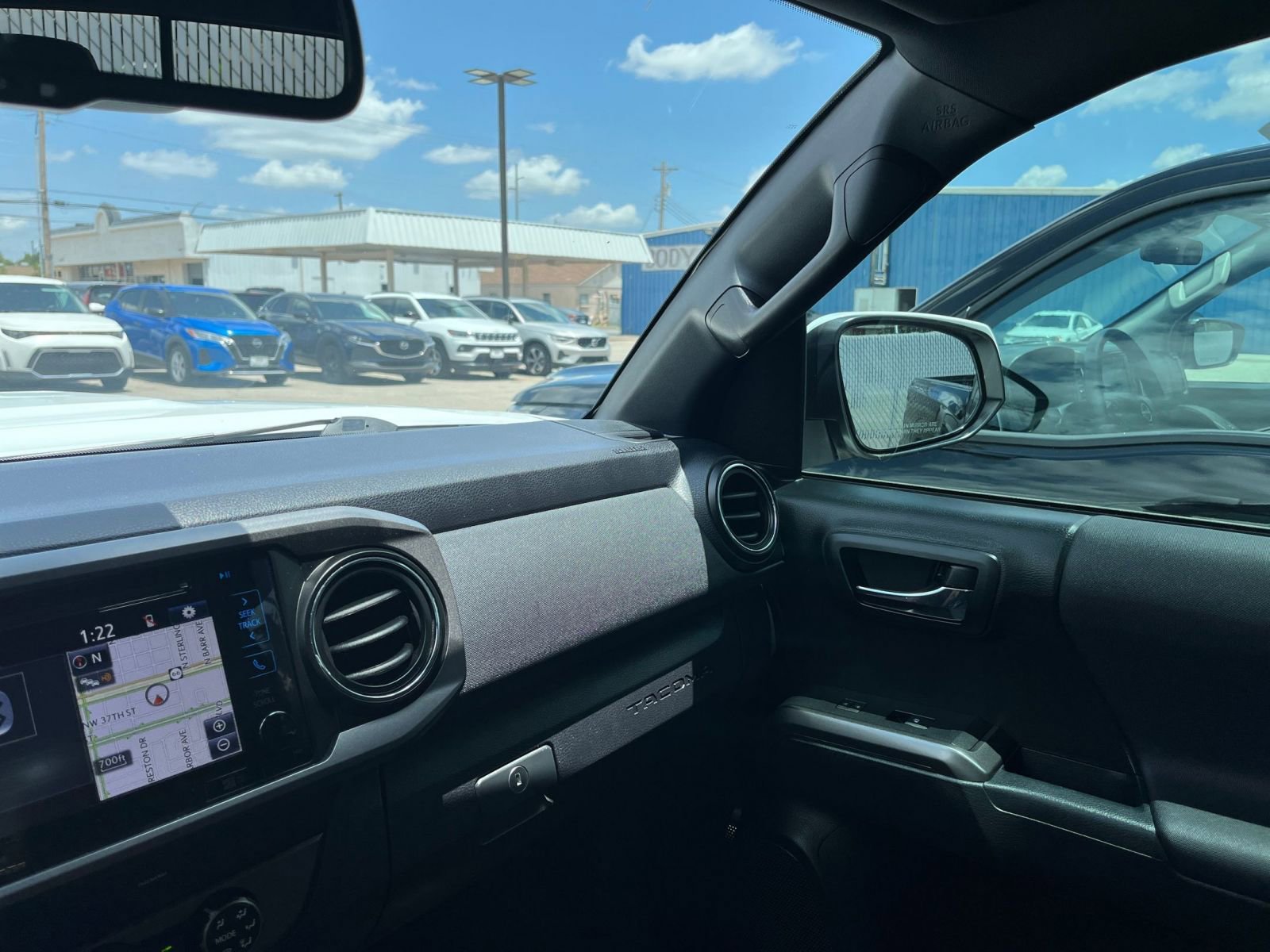 Thumbnail: 2019 Toyota Tacoma - 33