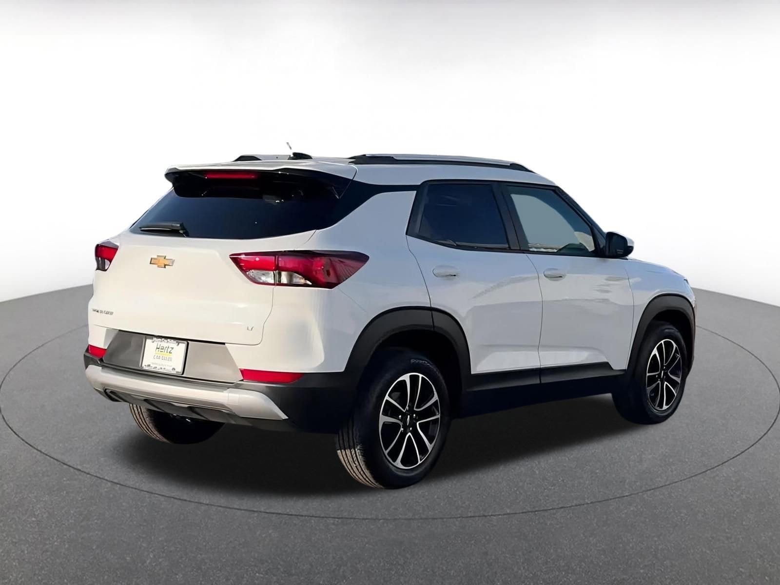 Thumbnail: 2025 Chevrolet TrailBlazer - 14