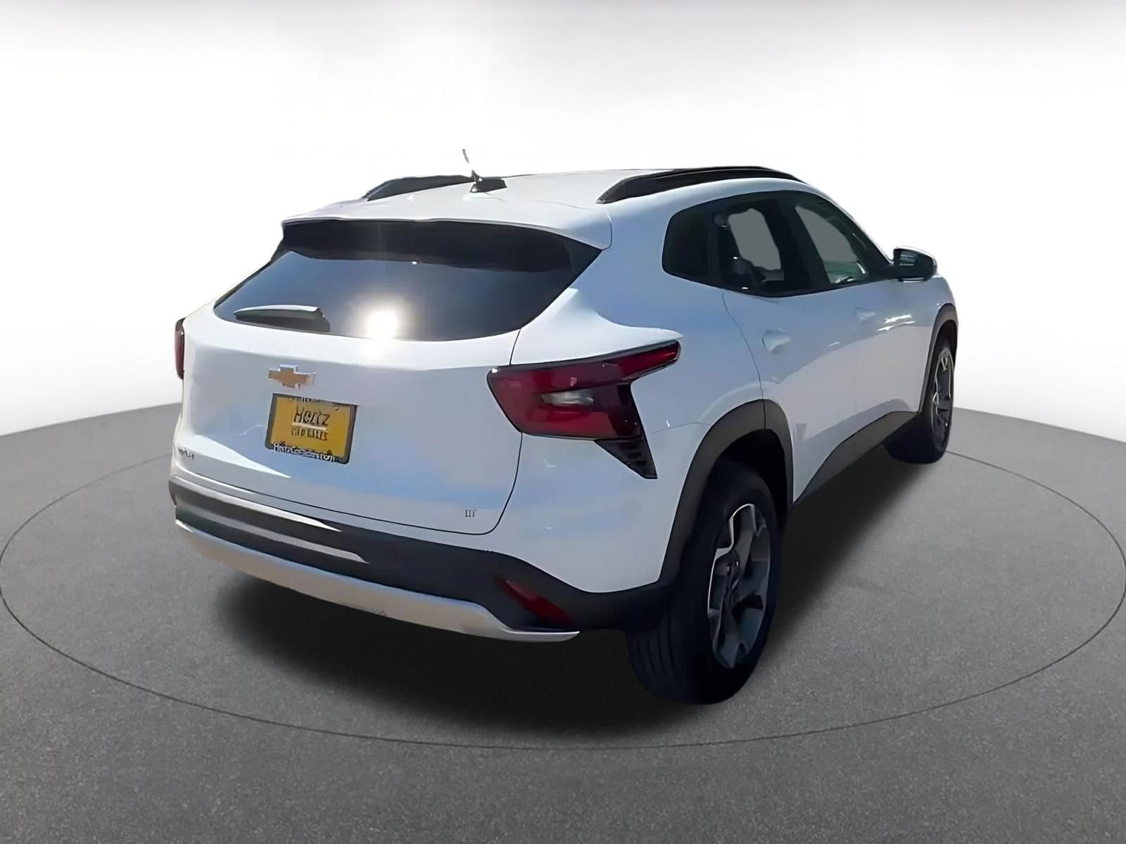 Thumbnail: 2025 Chevrolet Trax - 14