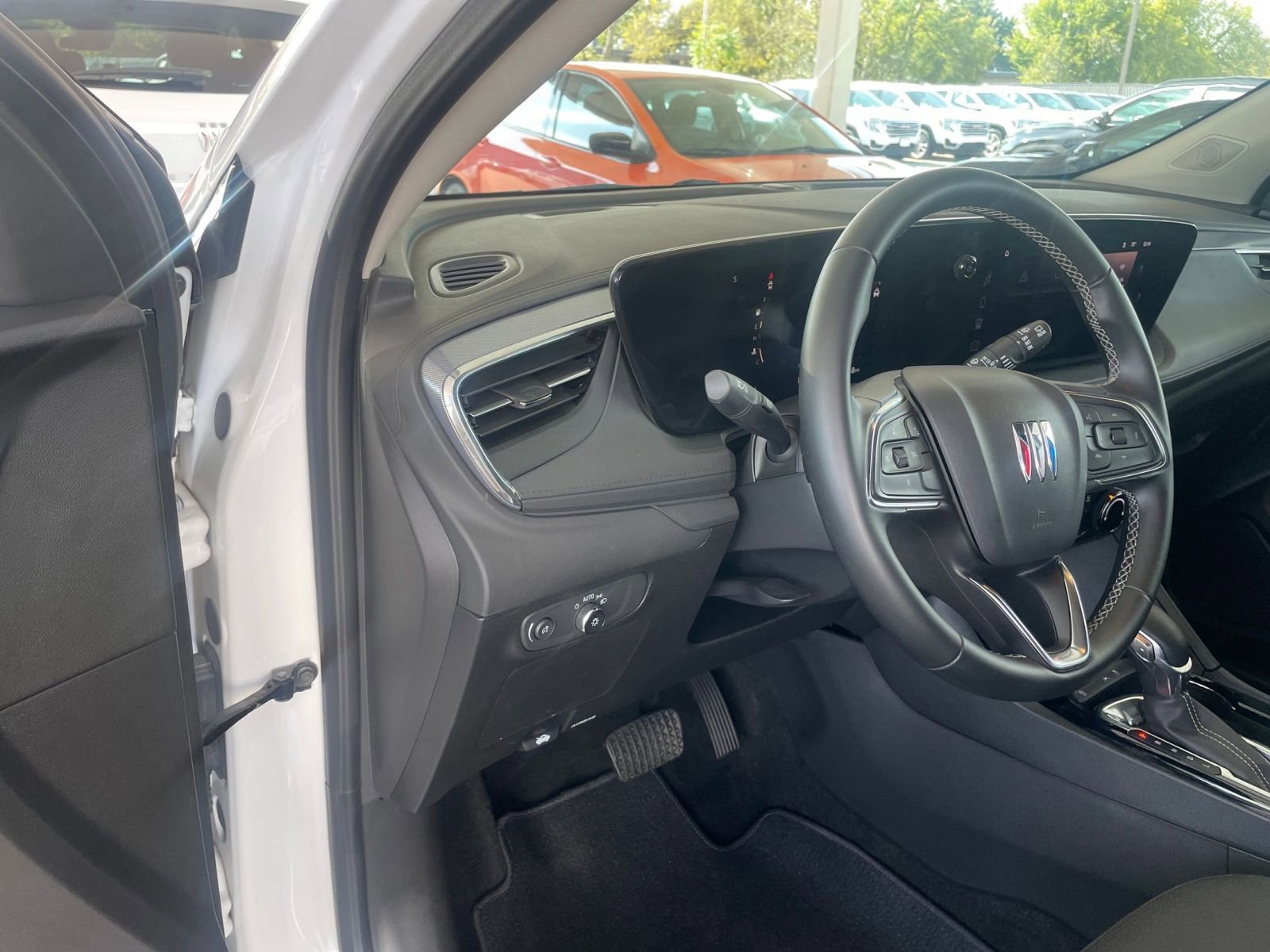 Thumbnail: 2025 Buick Encore GX - 32