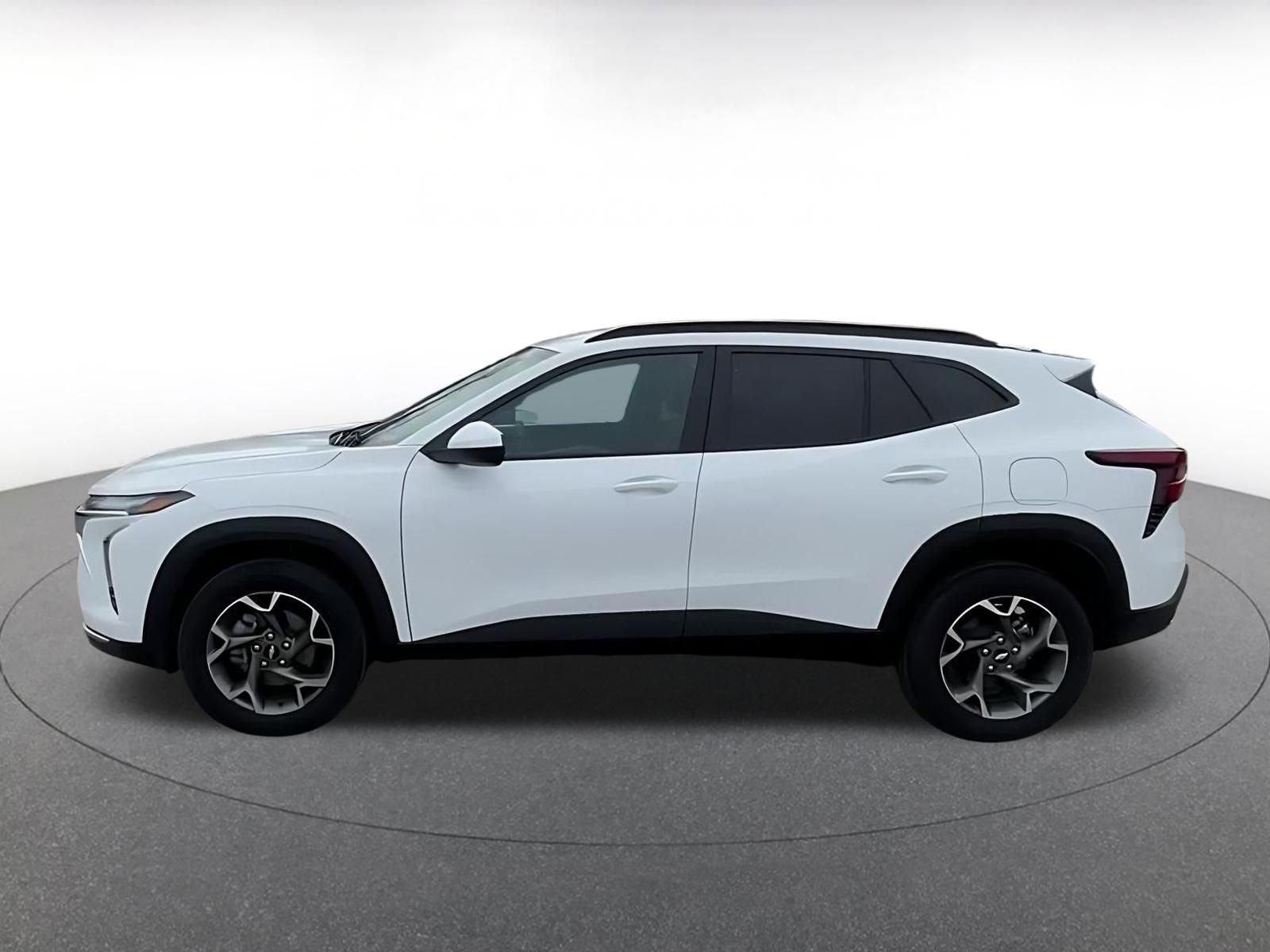 Thumbnail: 2025 Chevrolet Trax - 10