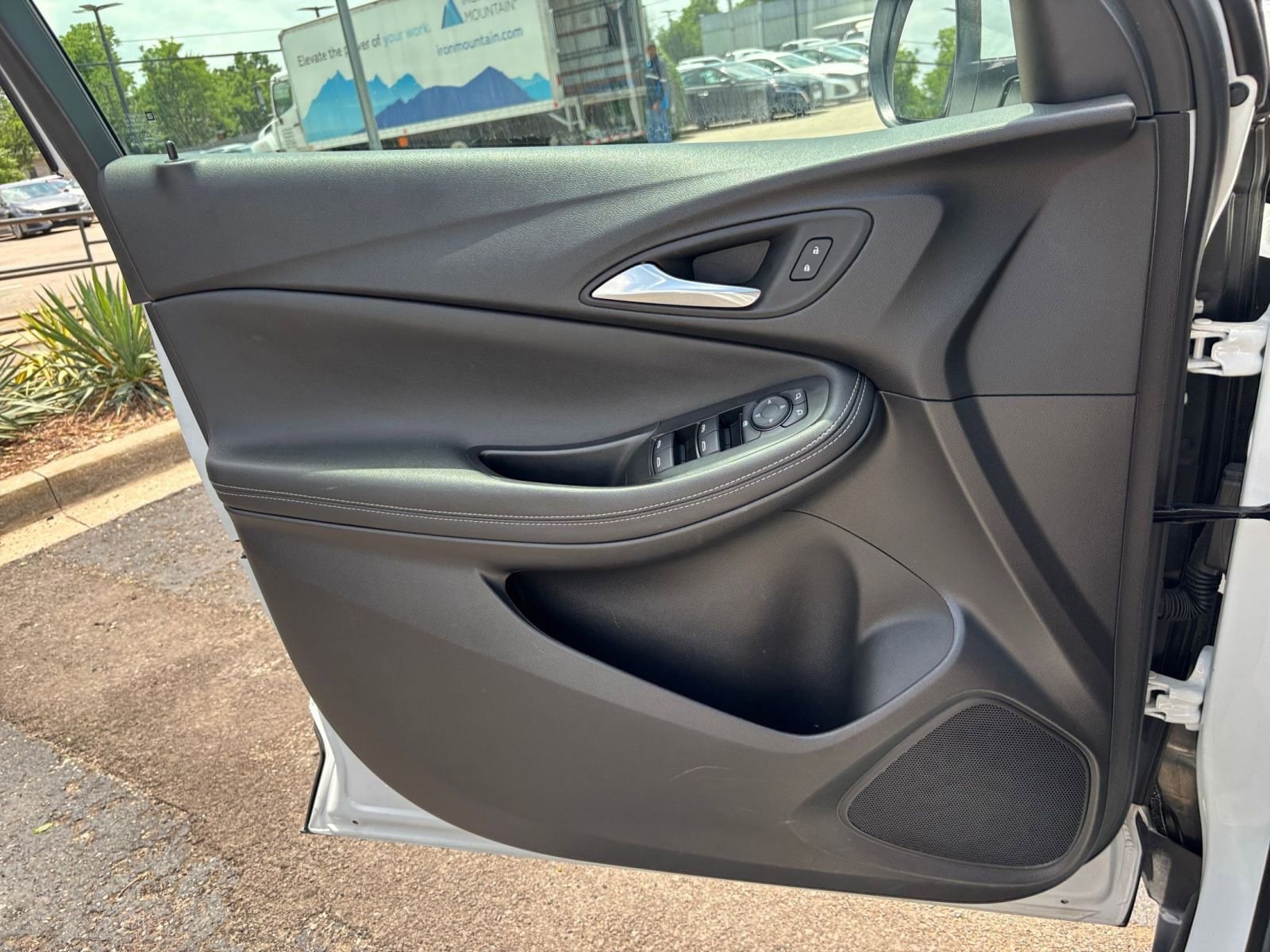 Thumbnail: 2025 Buick Encore GX - 18