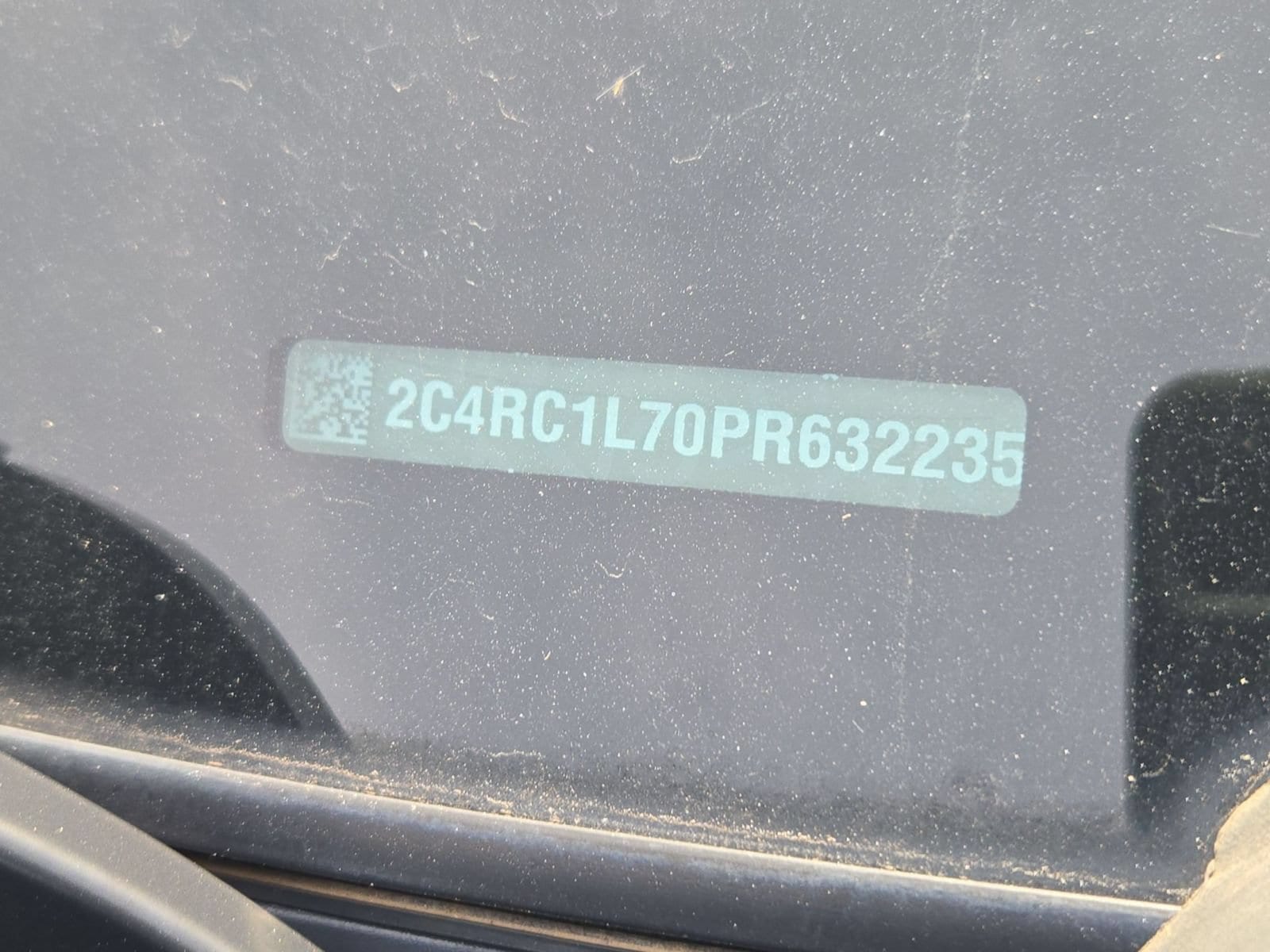 Thumbnail: 2023 Chrysler Pacifica - 8