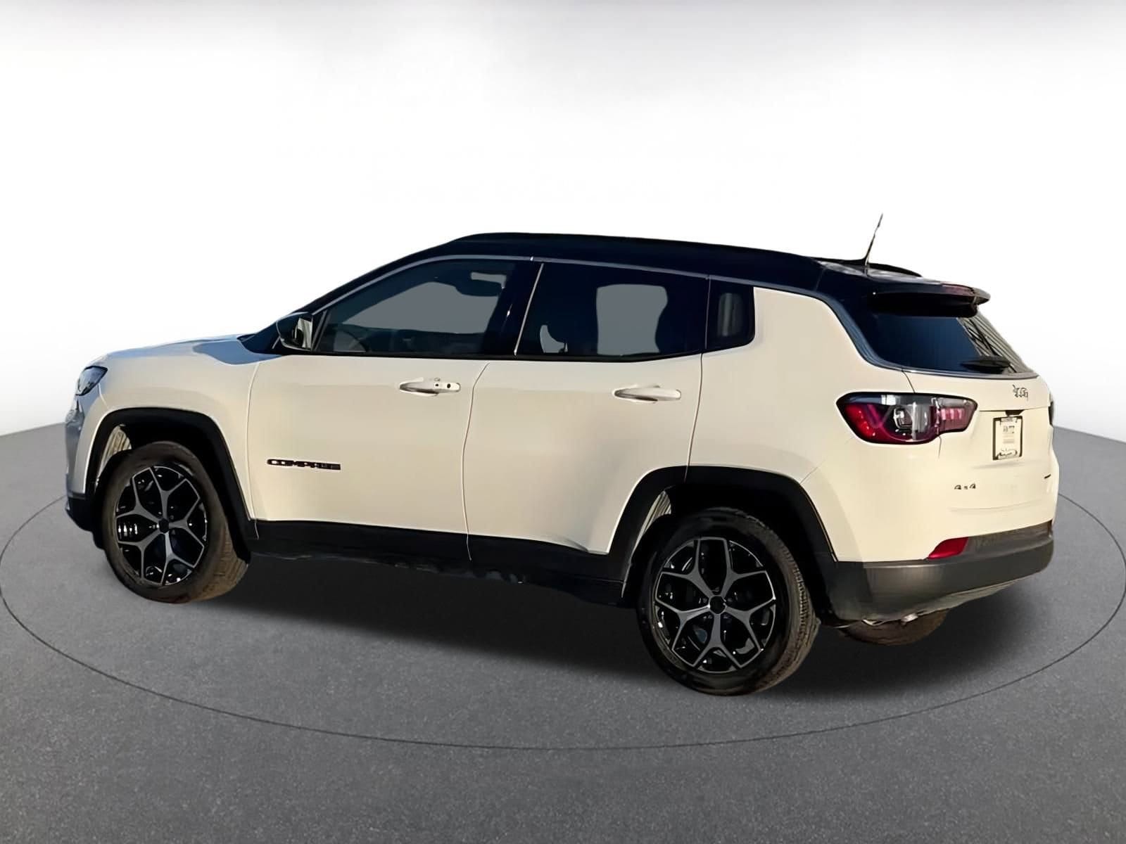 Thumbnail: 2025 Jeep Compass - 15