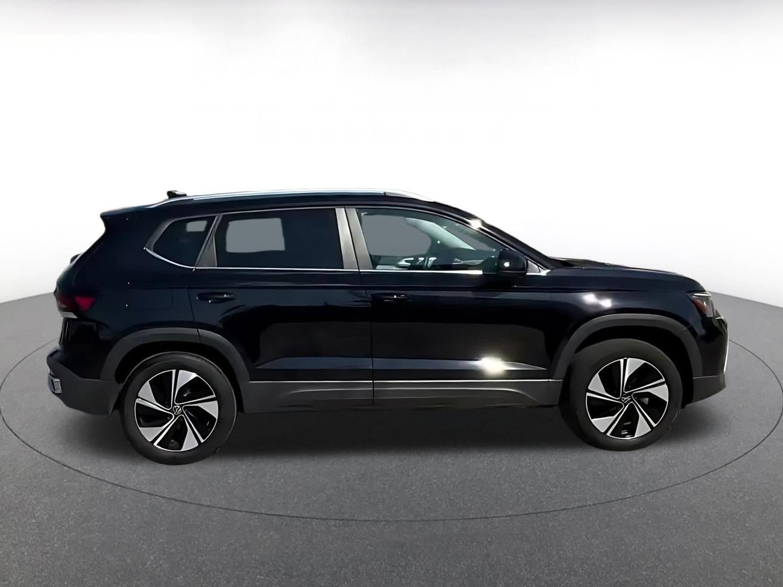 Thumbnail: 2026 Volkswagen Taos - 15