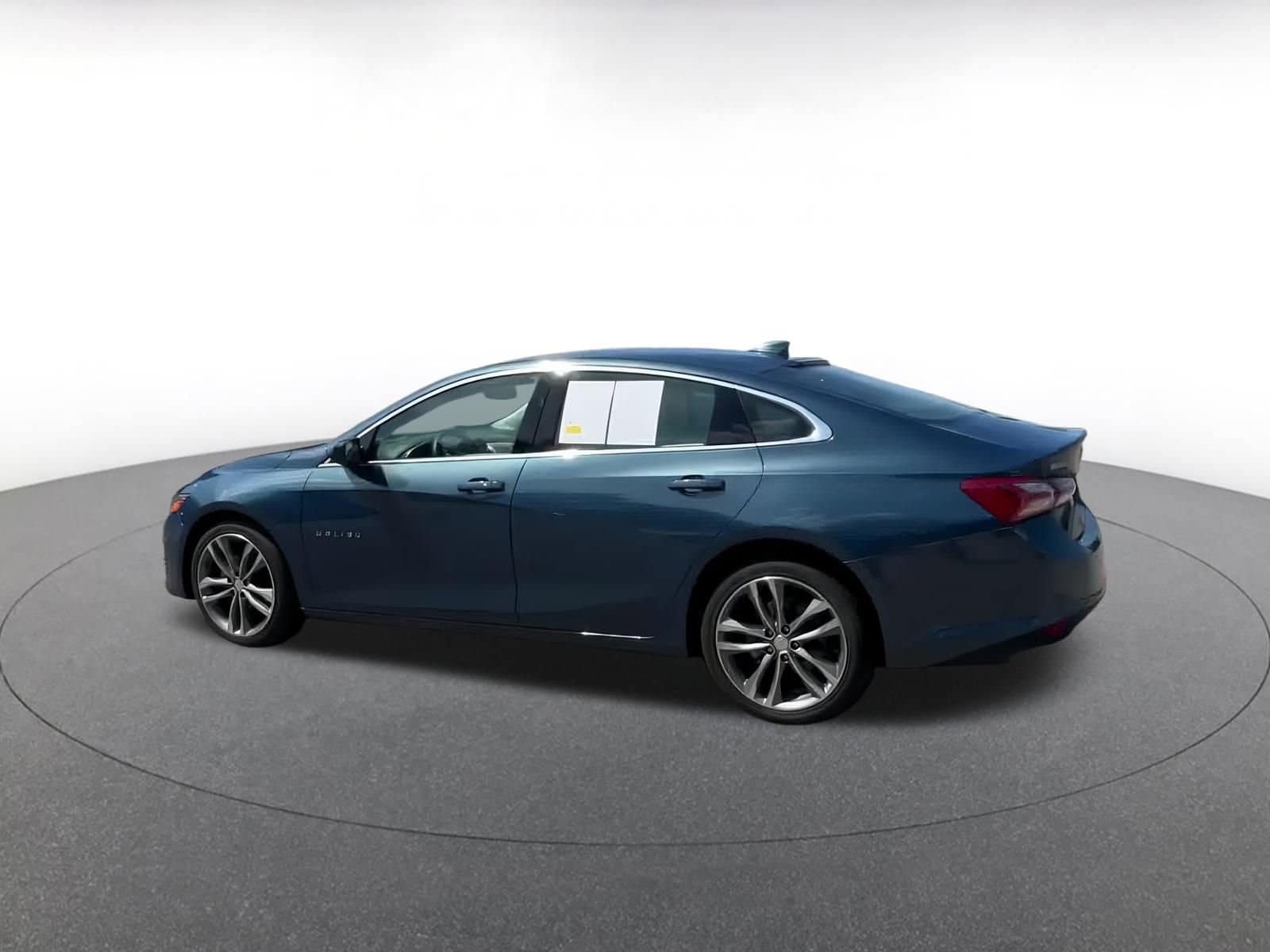Thumbnail: 2024 Chevrolet Malibu - 9