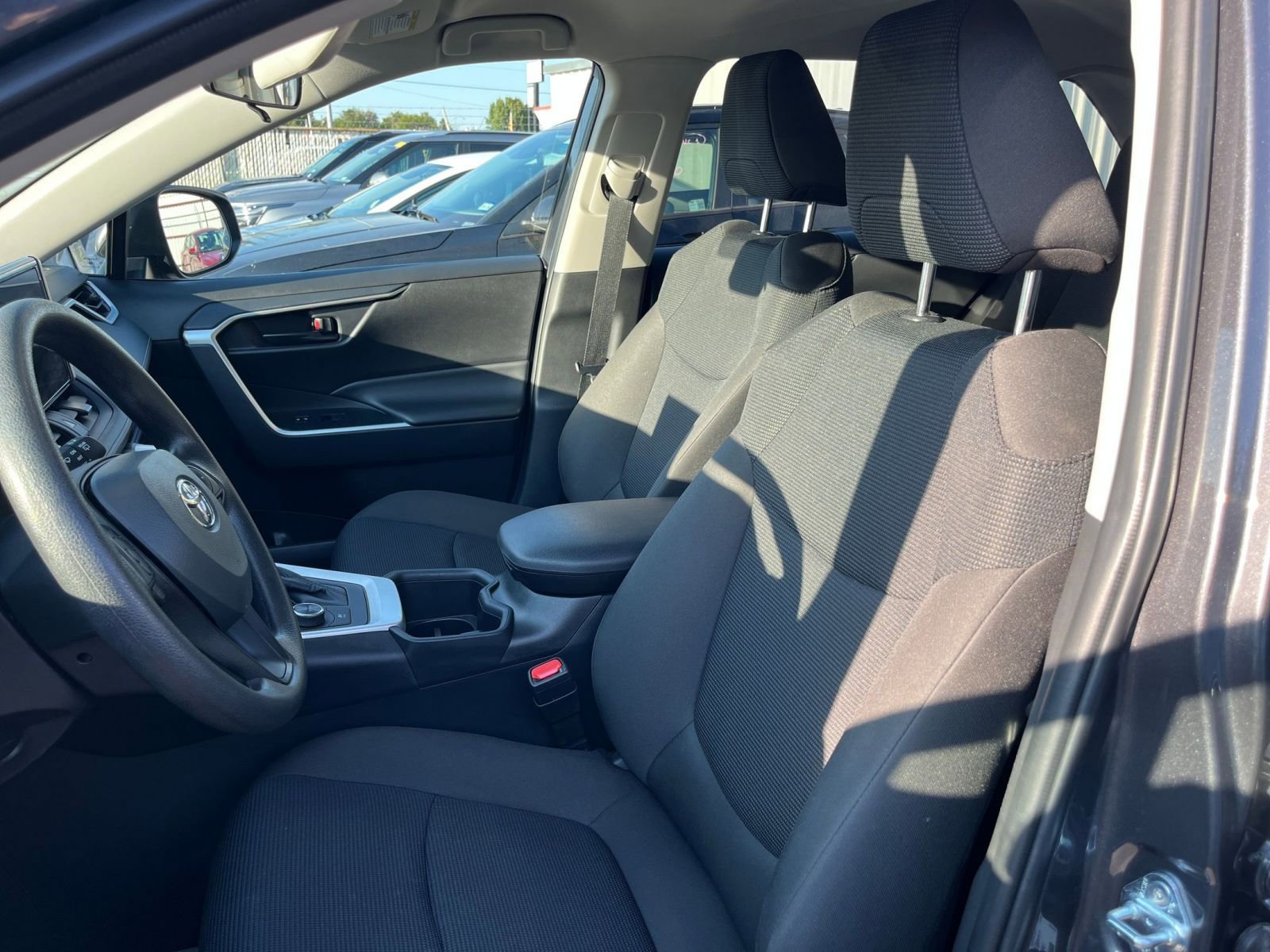 Thumbnail: 2025 Toyota RAV4 - 25