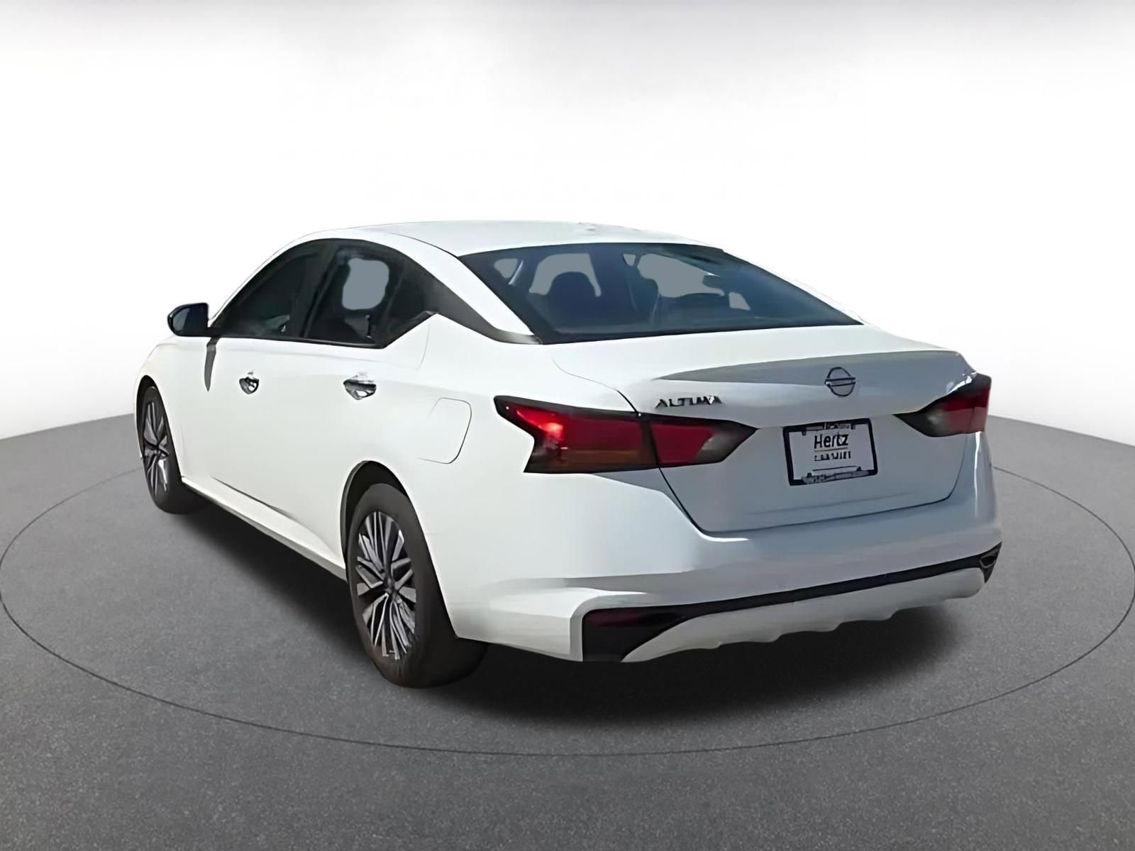 Thumbnail: 2025 Nissan Altima - 10