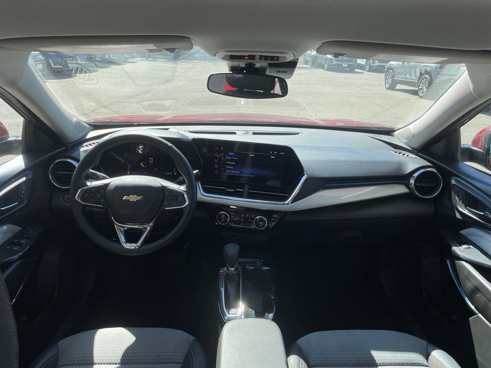 Thumbnail: 2025 Chevrolet Trax - 30