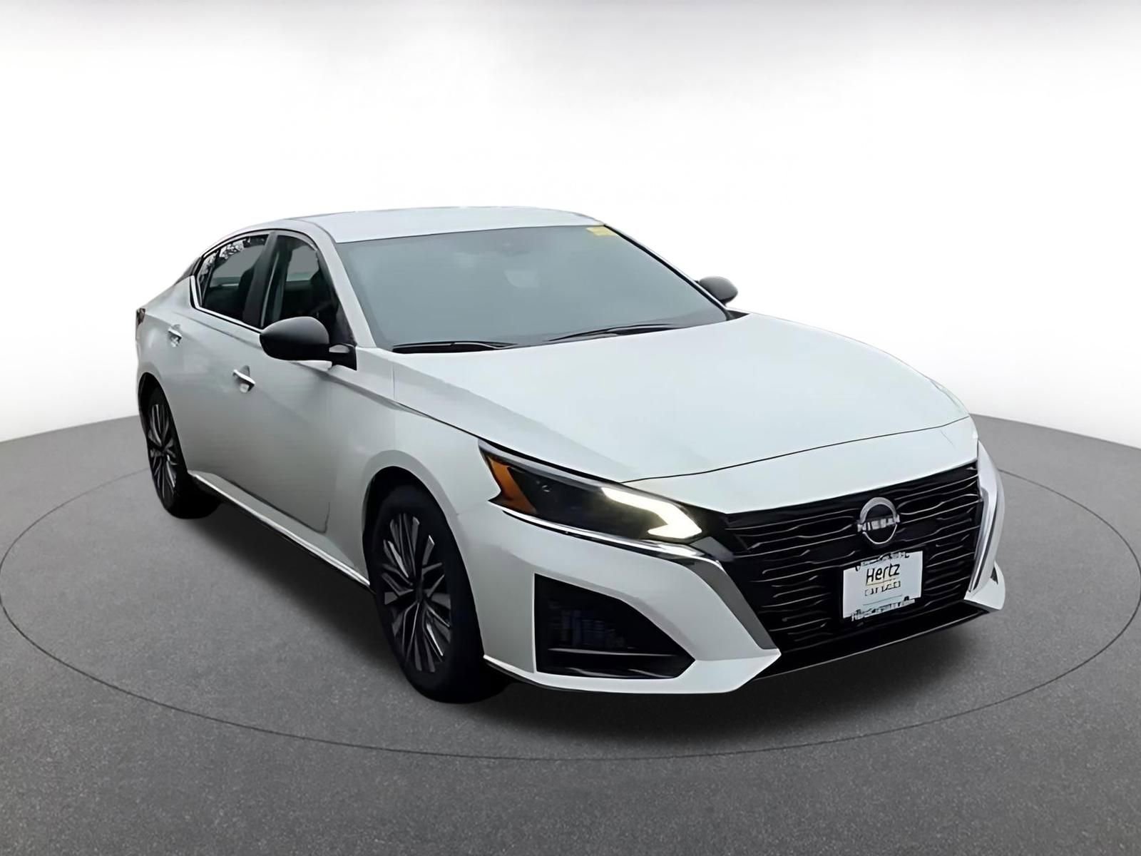 Thumbnail: 2025 Nissan Altima - 3