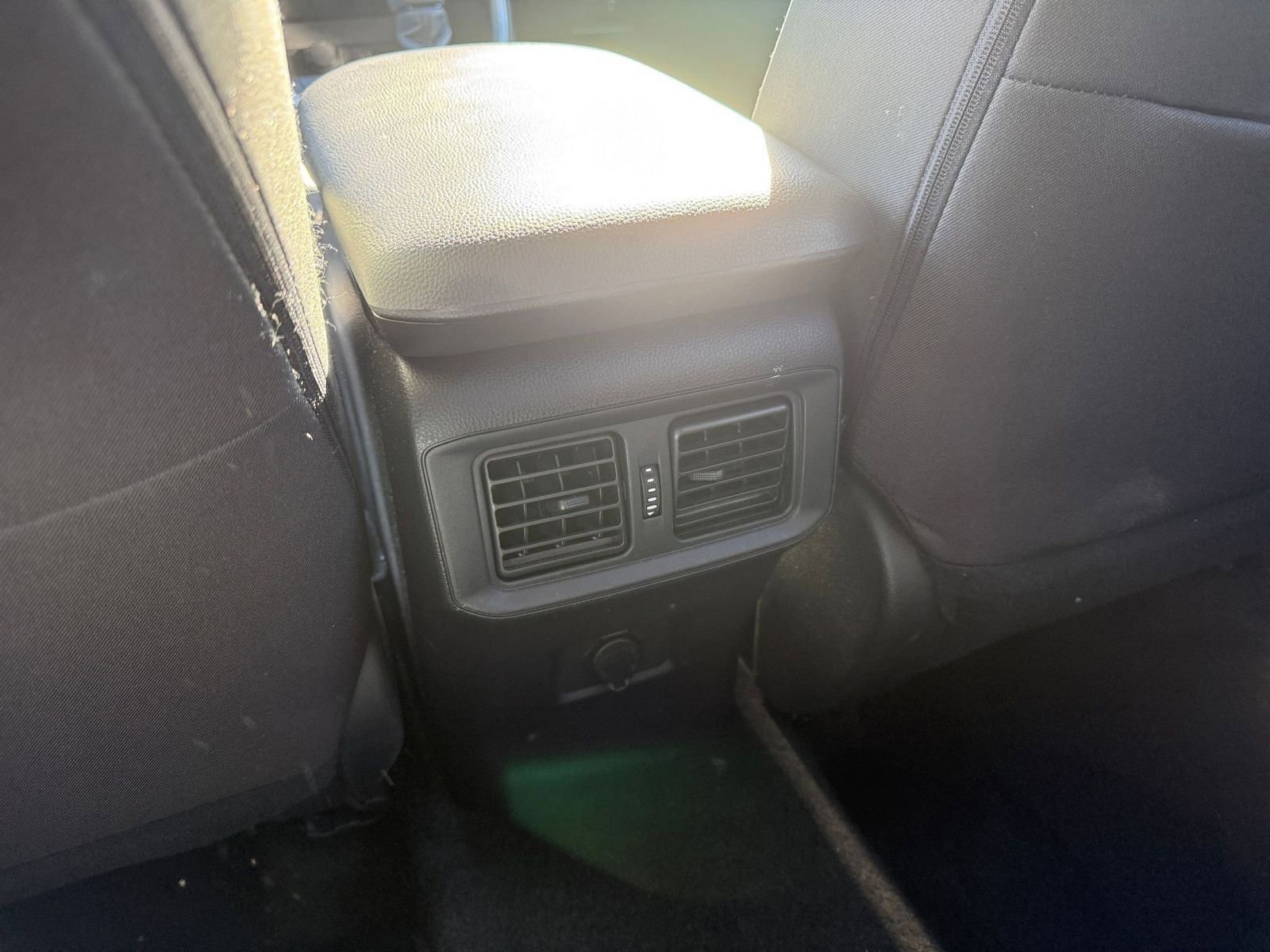 Thumbnail: 2025 Toyota RAV4 - 23