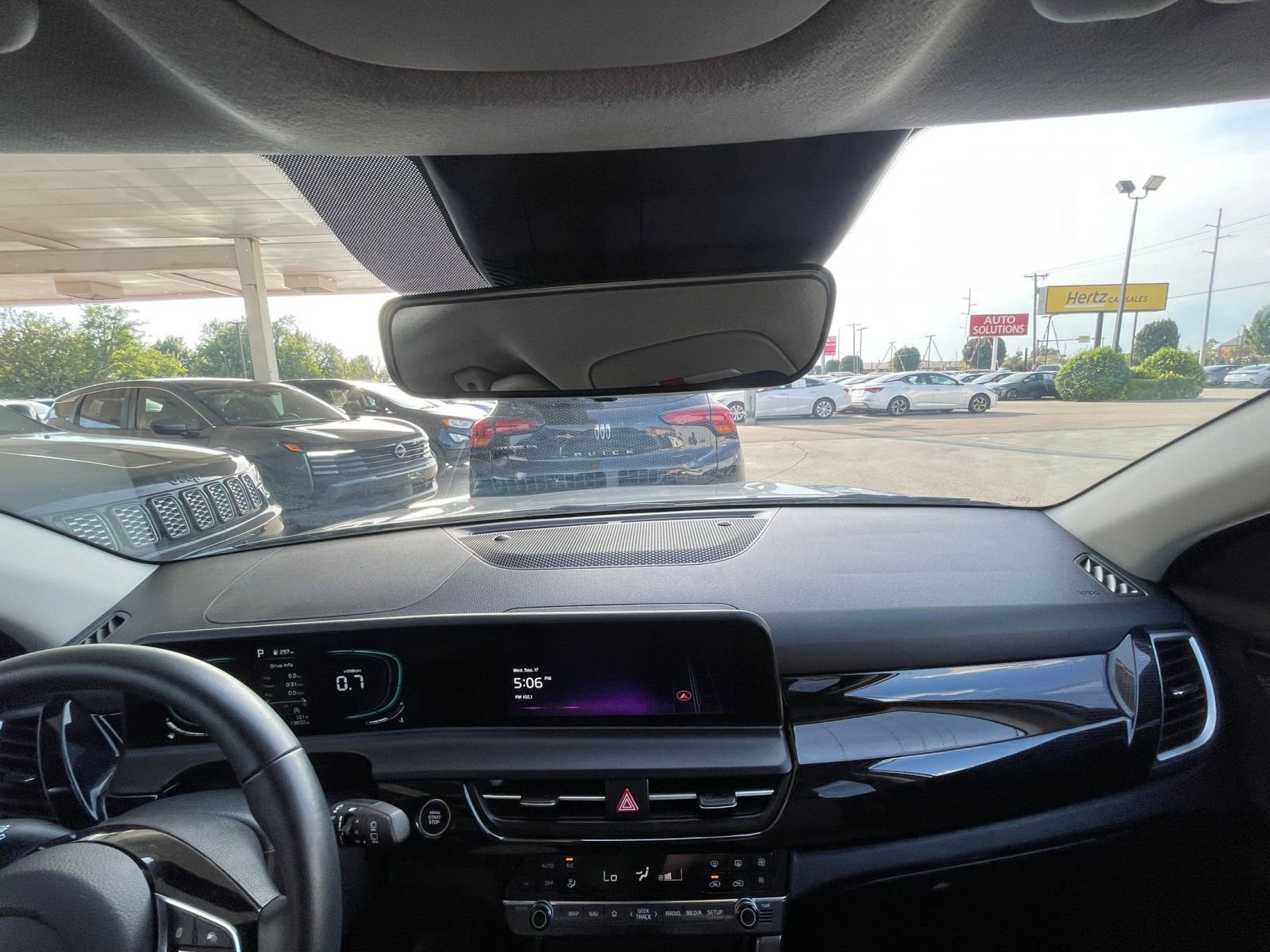 Thumbnail: 2025 Kia Seltos - 32