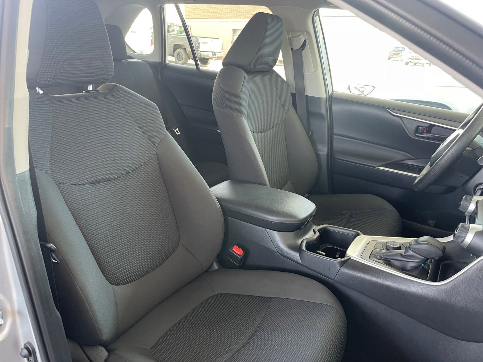 Thumbnail: 2025 Toyota RAV4 - 35