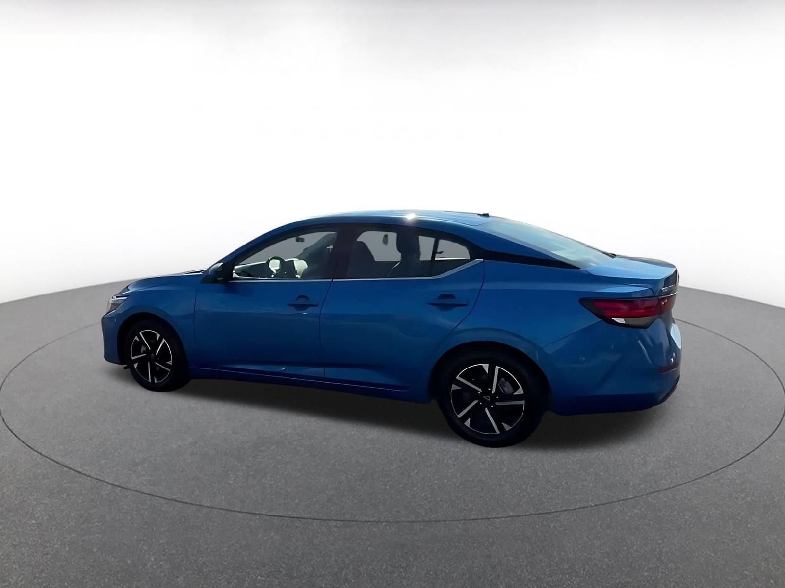 Thumbnail: 2025 Nissan Sentra - 9