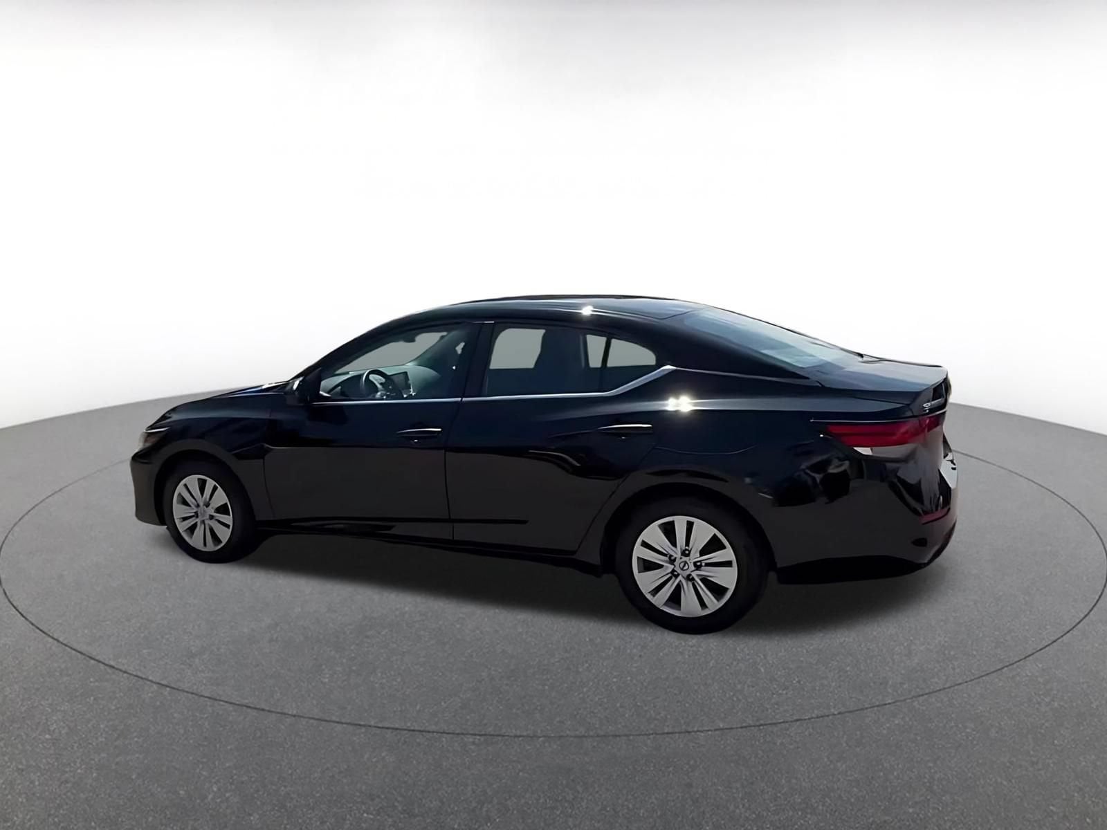 Thumbnail: 2025 Nissan Sentra - 11