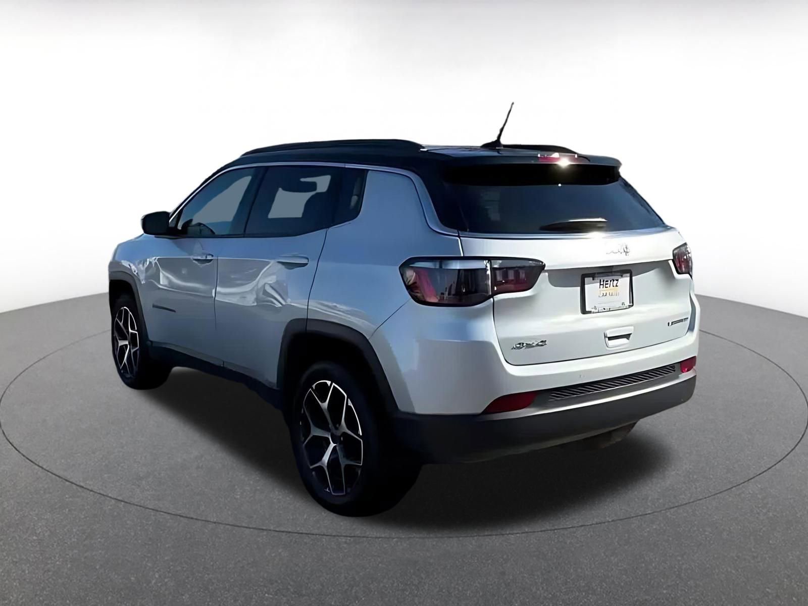 Thumbnail: 2025 Jeep Compass - 15