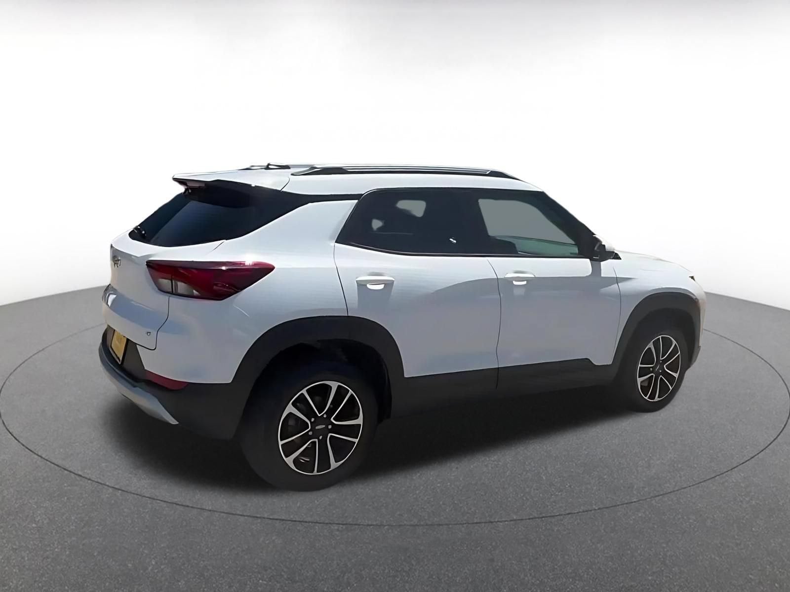 Thumbnail: 2025 Chevrolet TrailBlazer - 15