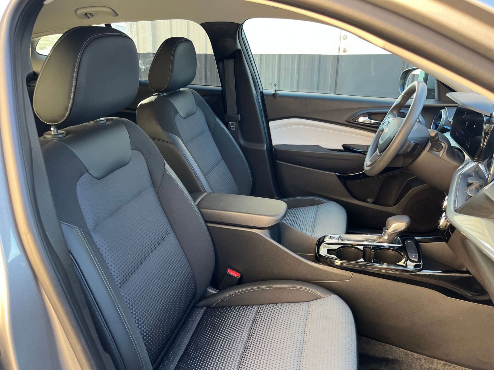 Thumbnail: 2025 Chevrolet Trax - 35