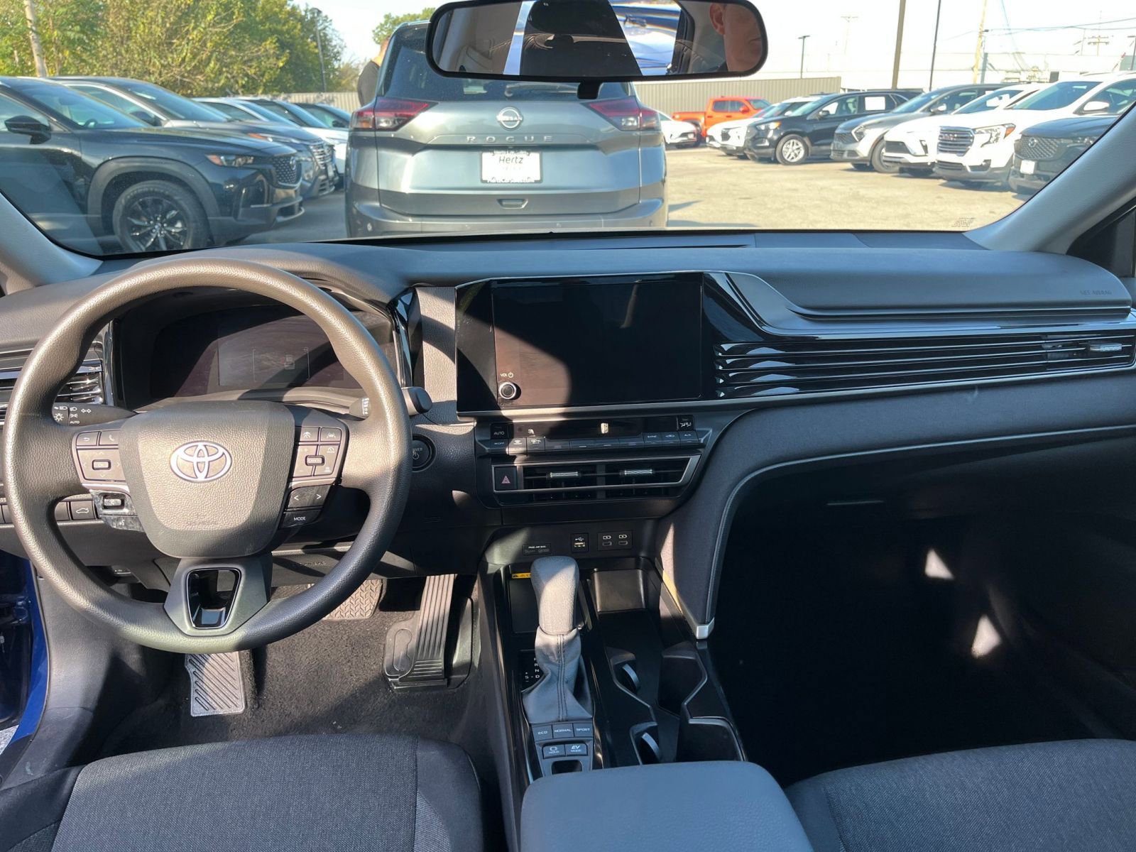 Thumbnail: 2025 Toyota Camry - 31