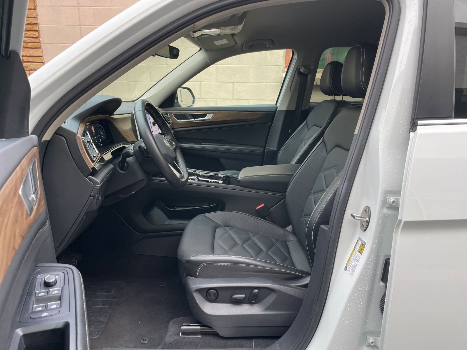 Thumbnail: 2025 Volkswagen Atlas - 27