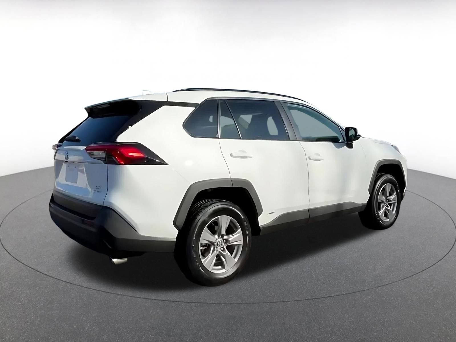 Thumbnail: 2025 Toyota RAV4 - 11