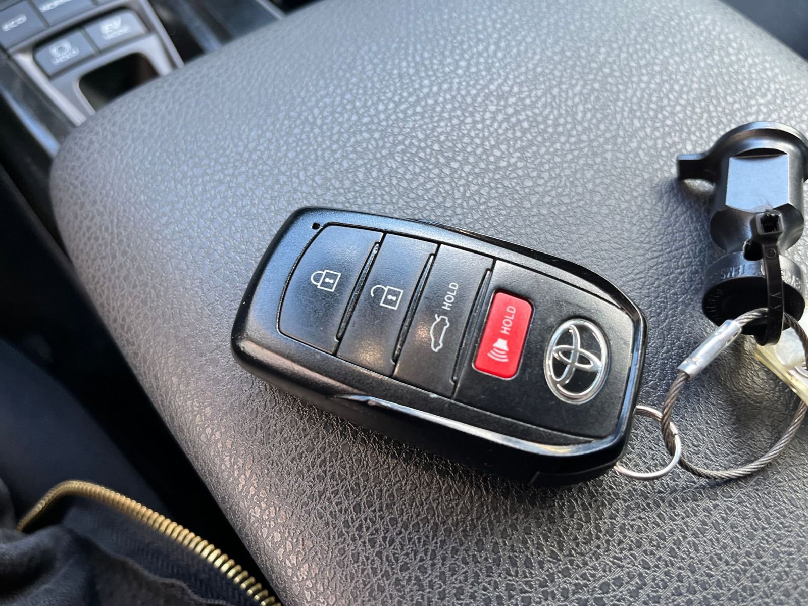 Thumbnail: 2025 Toyota Camry - 21