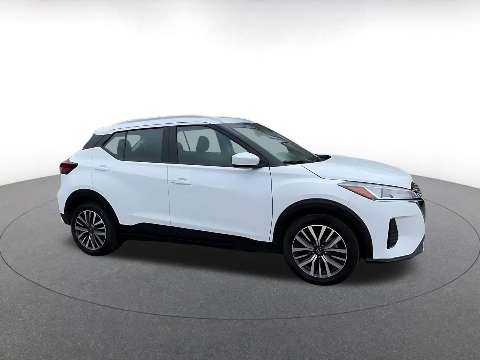 Thumbnail: 2024 Nissan Kicks - 2