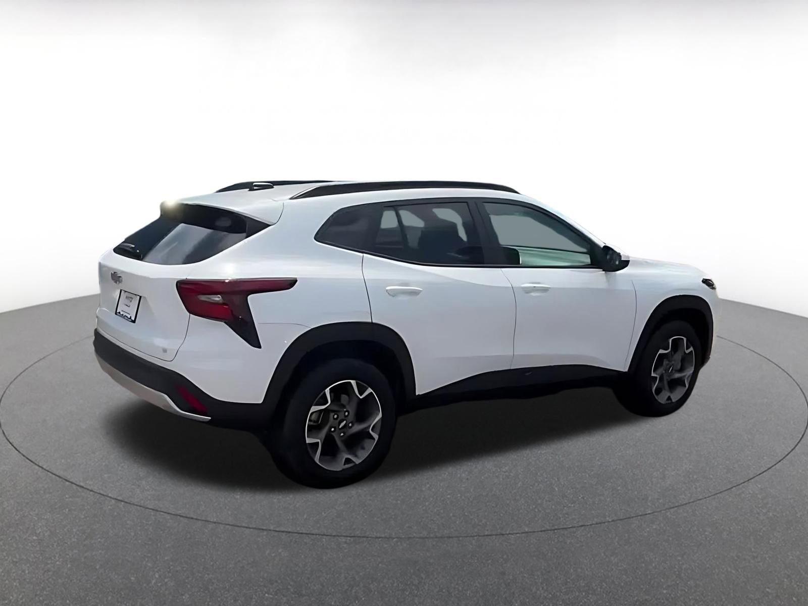 Thumbnail: 2025 Chevrolet Trax - 15