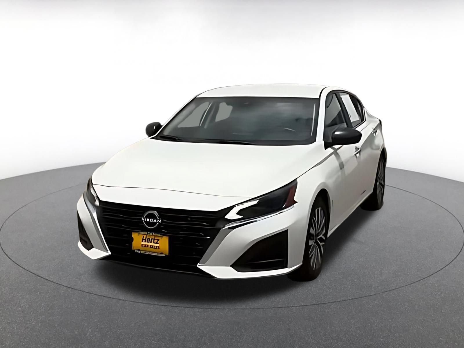 Thumbnail: 2025 Nissan Altima - 5