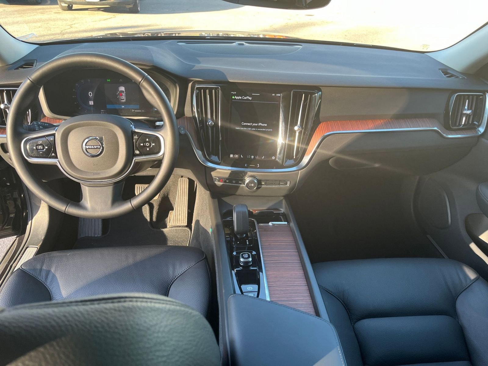 Thumbnail: 2025 Volvo S60 - 34