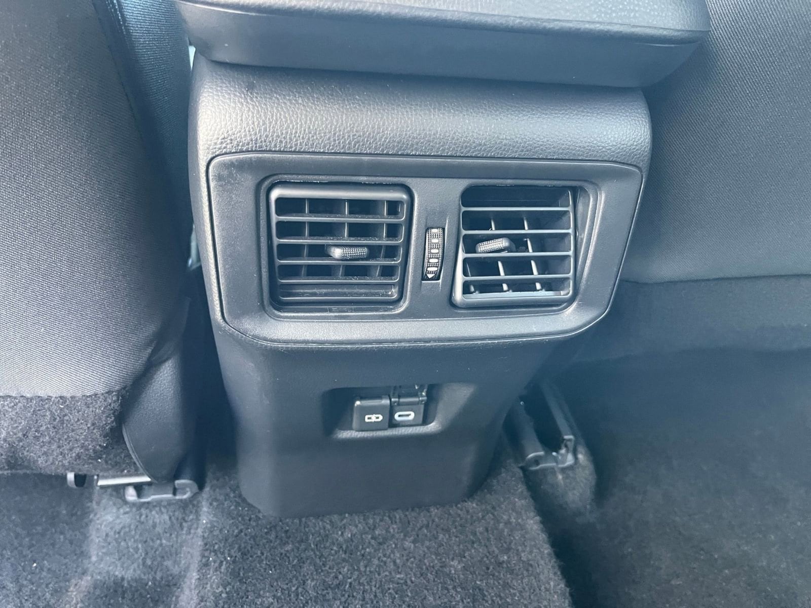 Thumbnail: 2025 Toyota RAV4 - 24