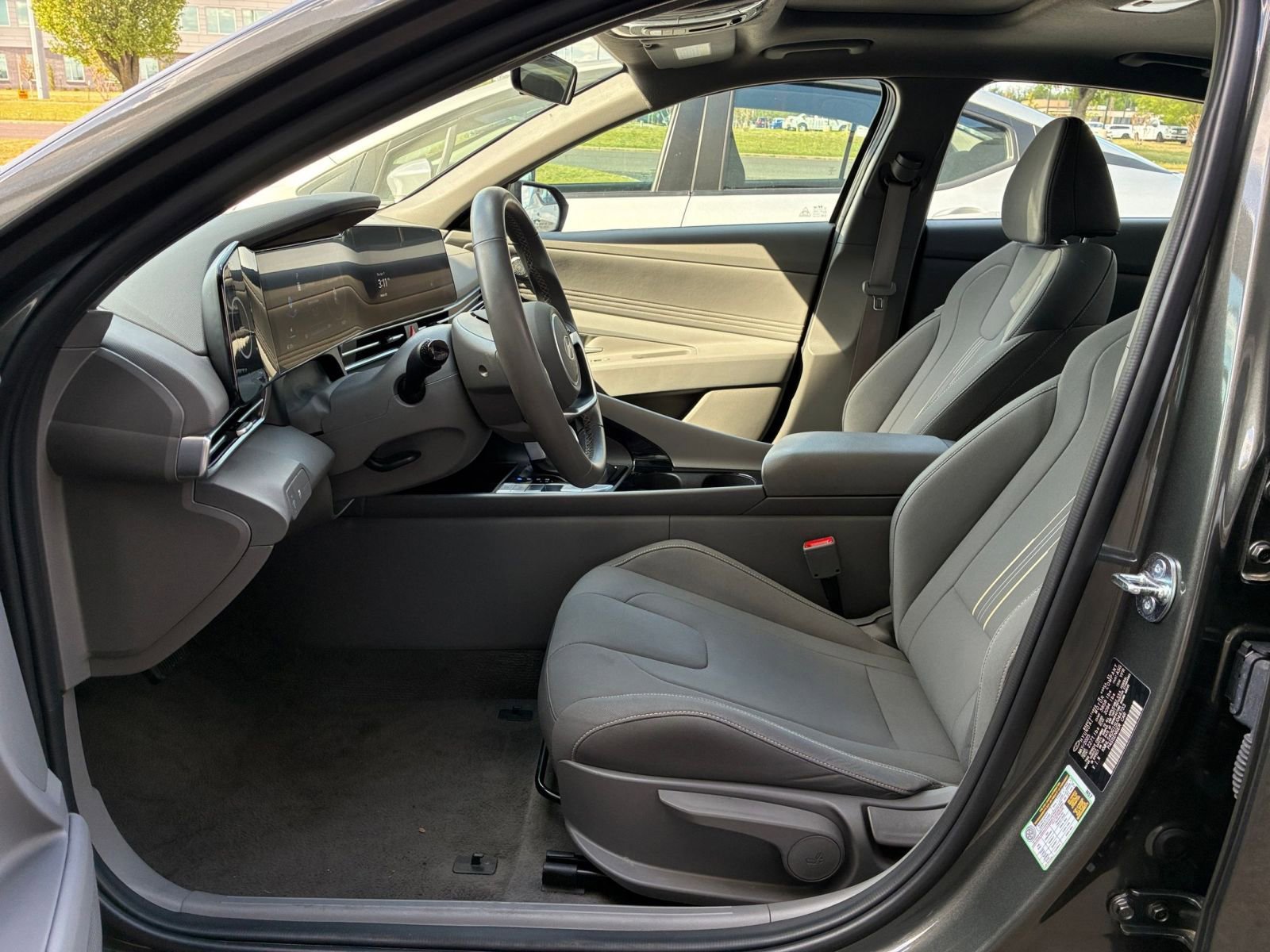 Thumbnail: 2025 Hyundai Elantra - 27